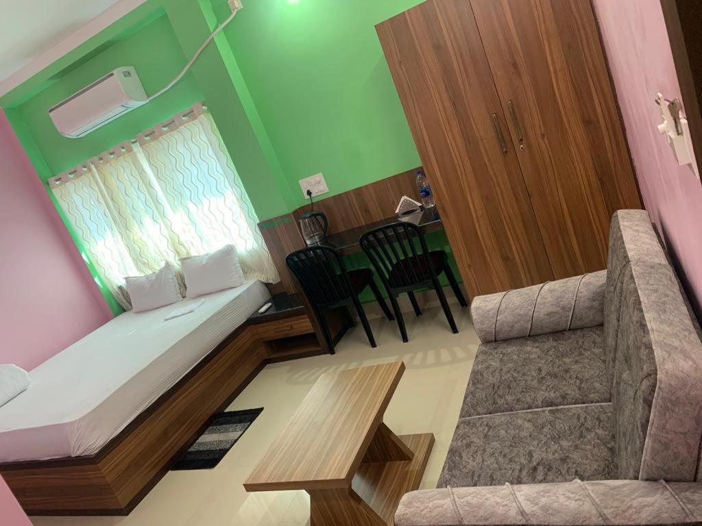 Deluxe Family Suite