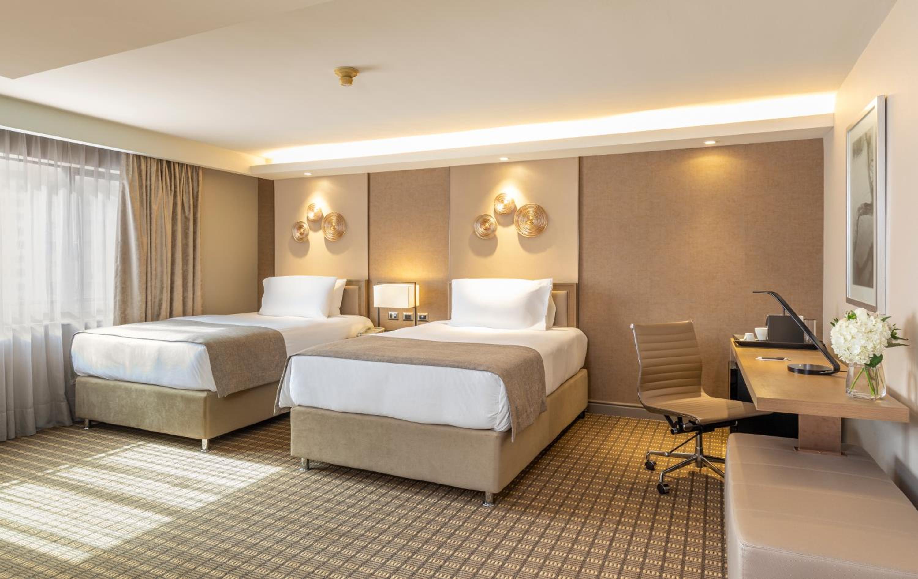 Classic Twin Room - Photo 8