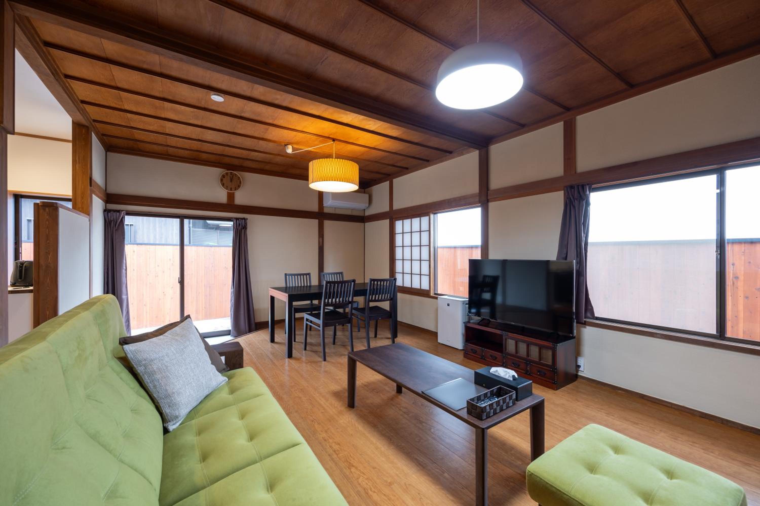 Family Room - Photo 1