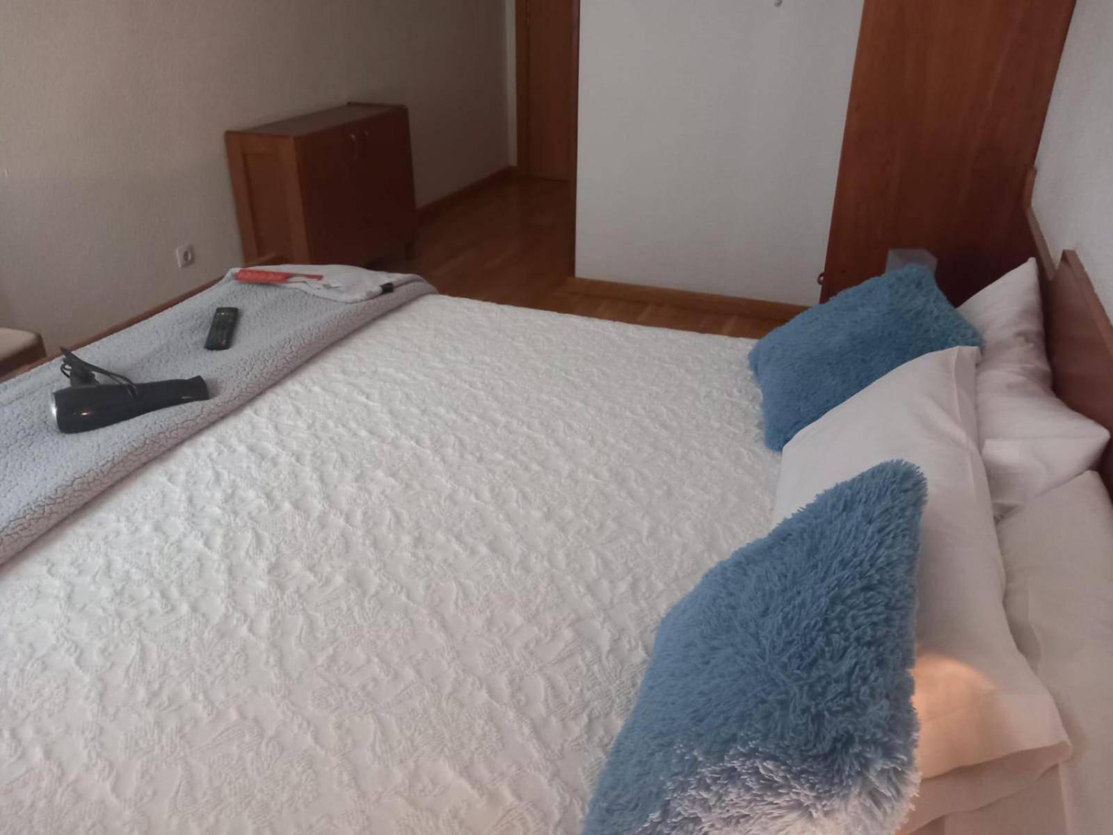 Twin Room with Private Bathroom photo 3