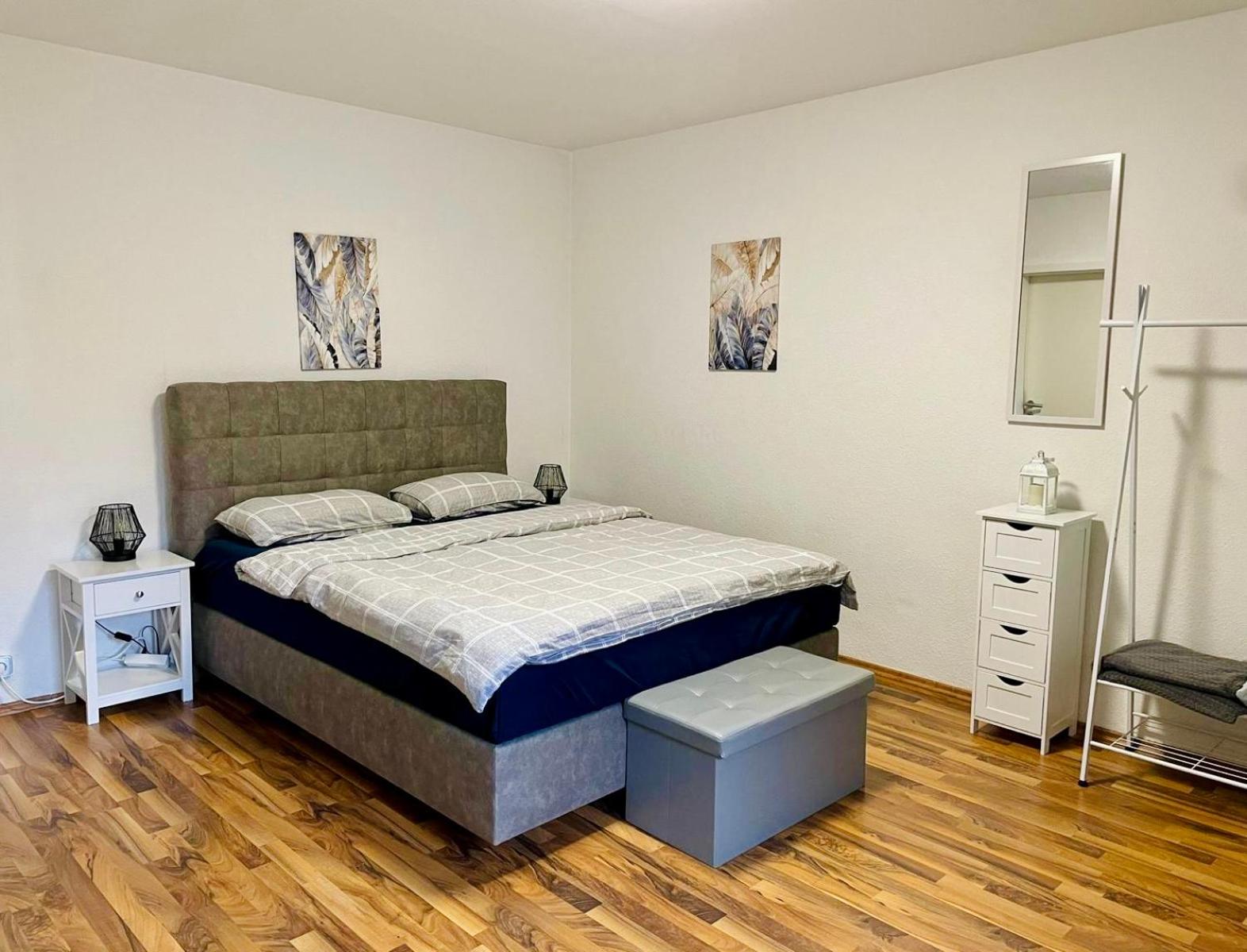One-Bedroom Apartment photo 1