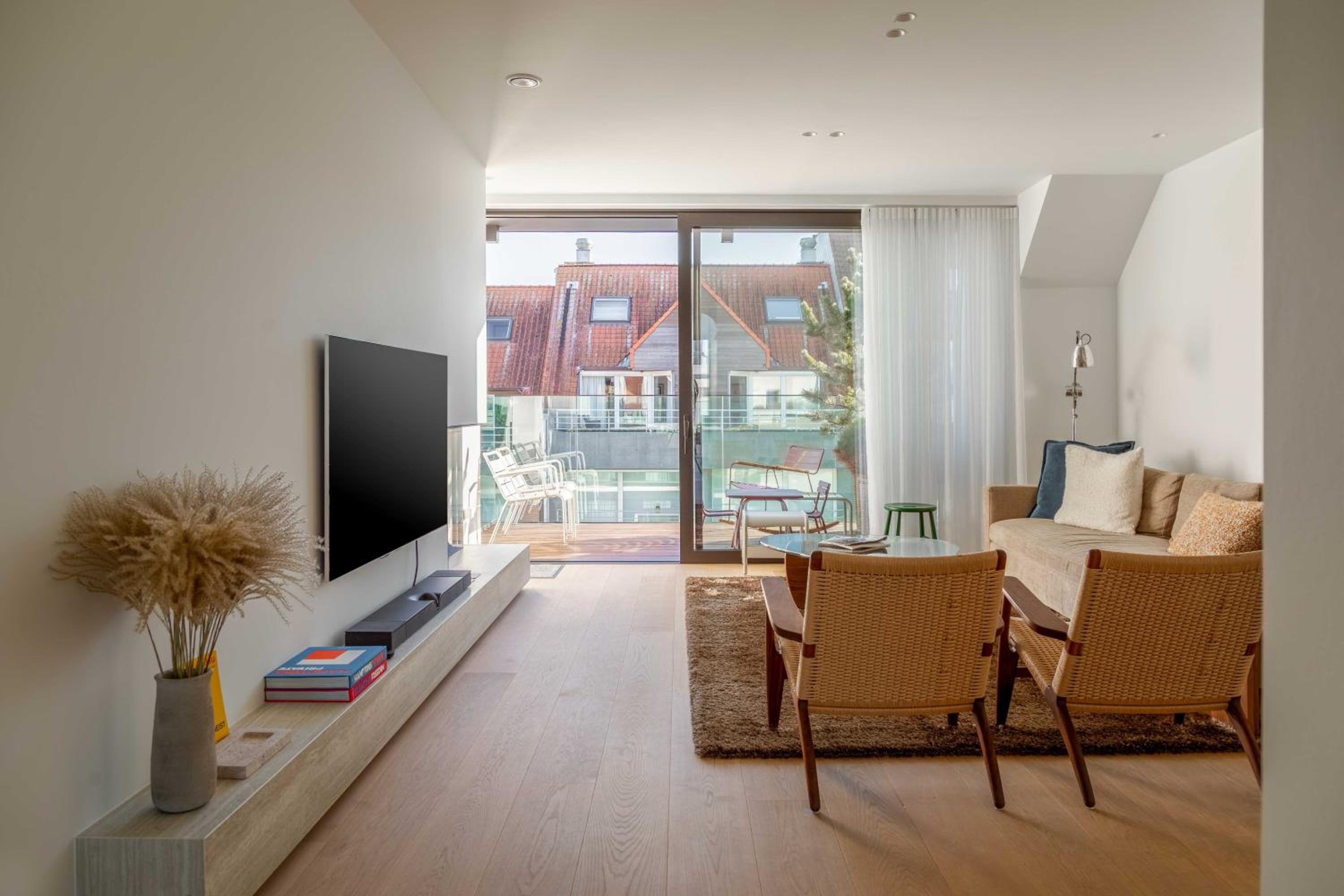 Three-Bedroom Apartment photo 1