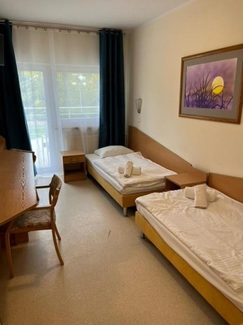 Twin Room - Photo 1