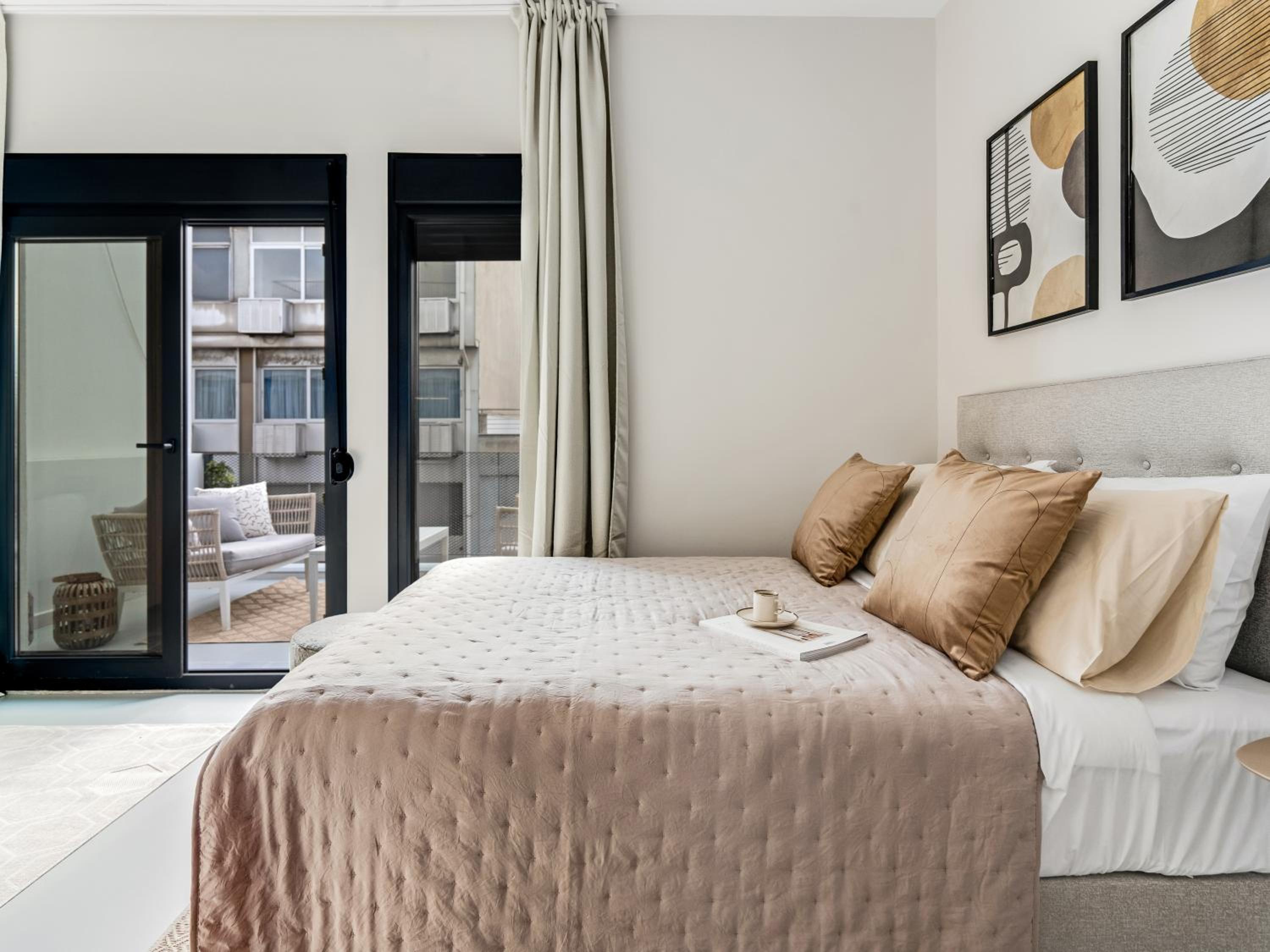Deluxe Studio Apartment With Terrace photo 1