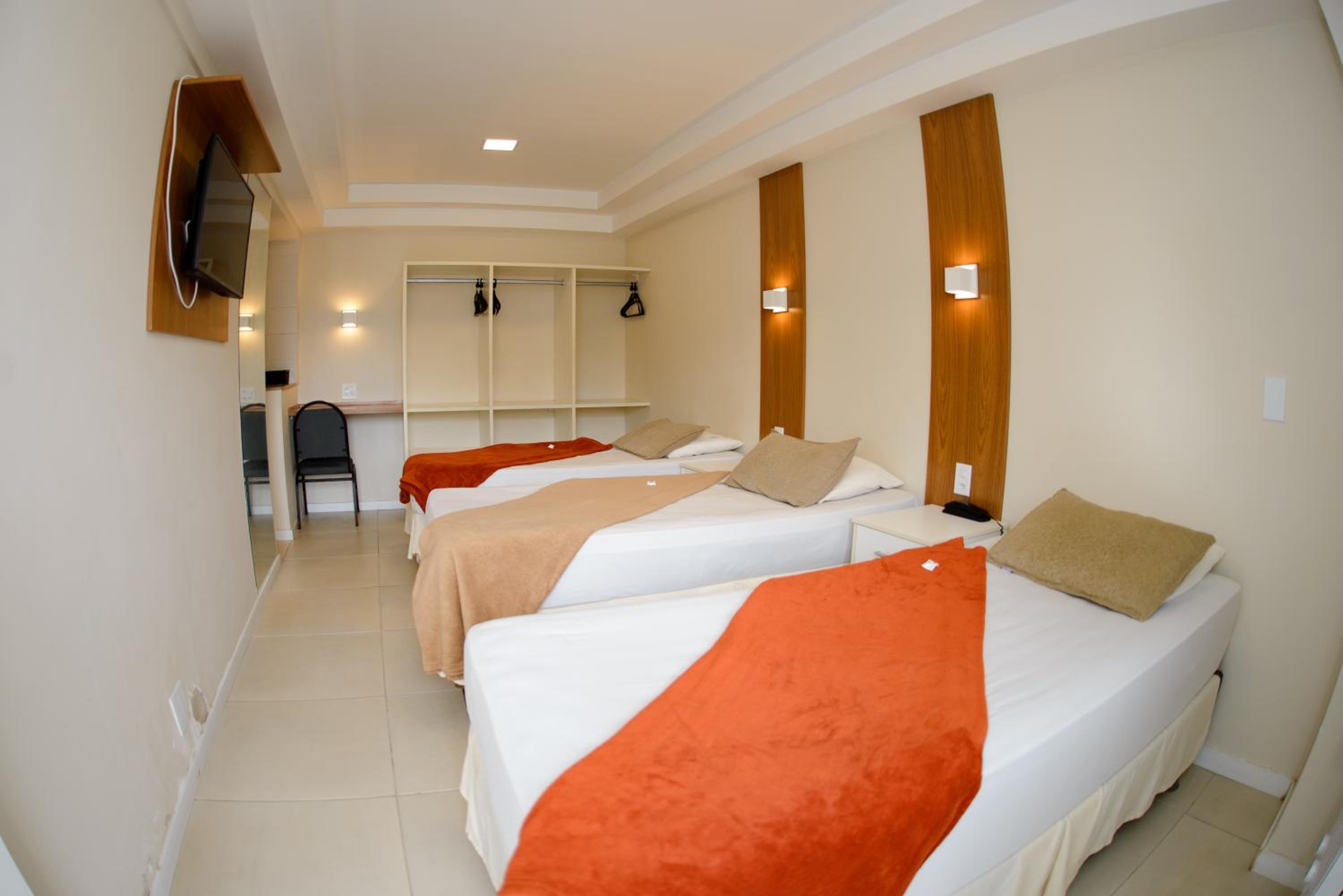 Standard Triple Room photo 3