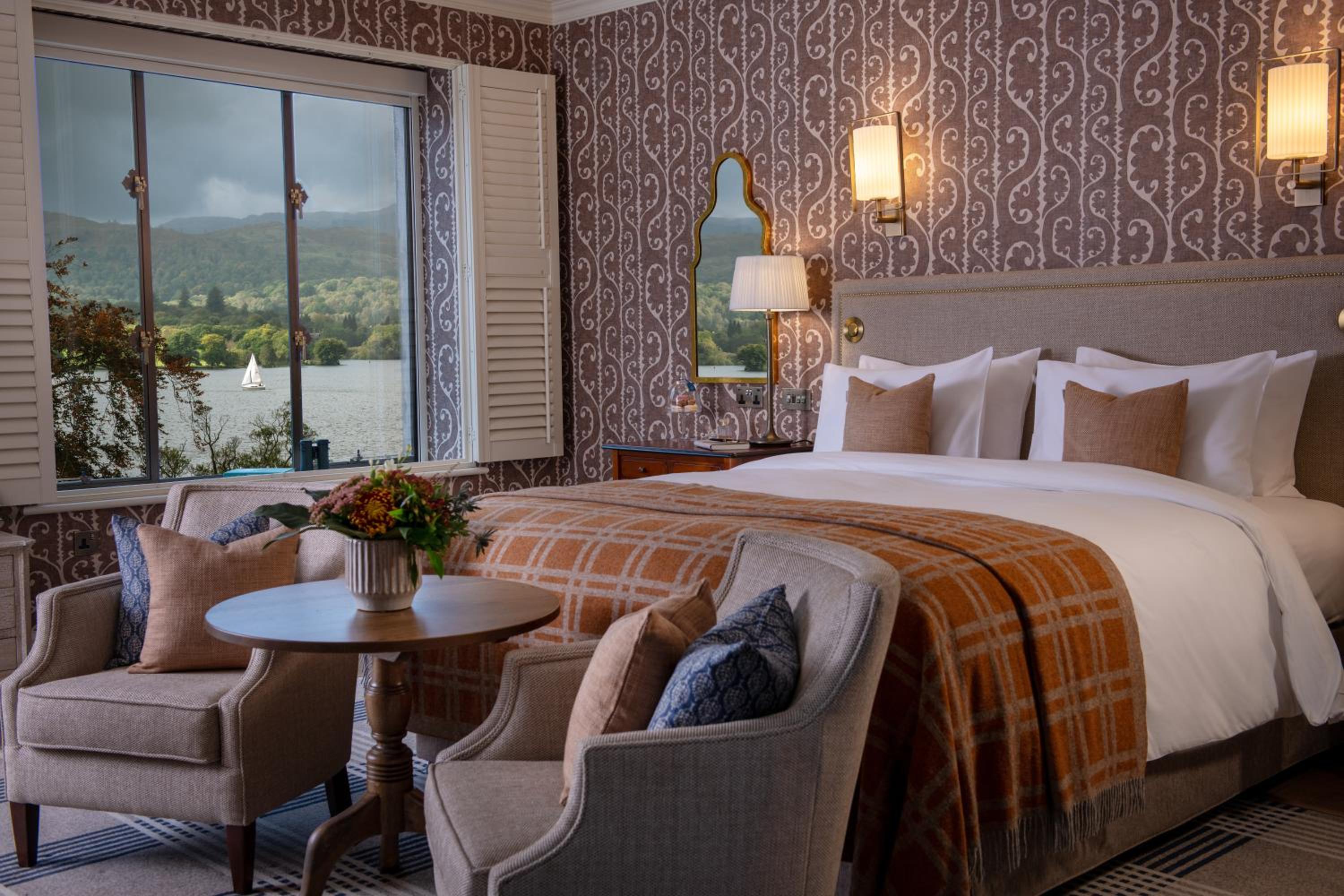 Suite with Lake View photo 2