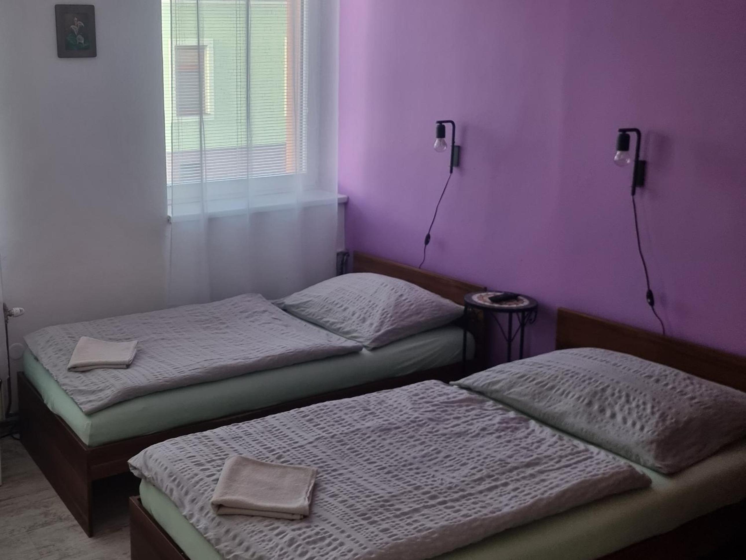 Economy Triple Room with Shared Bathroom photo 3
