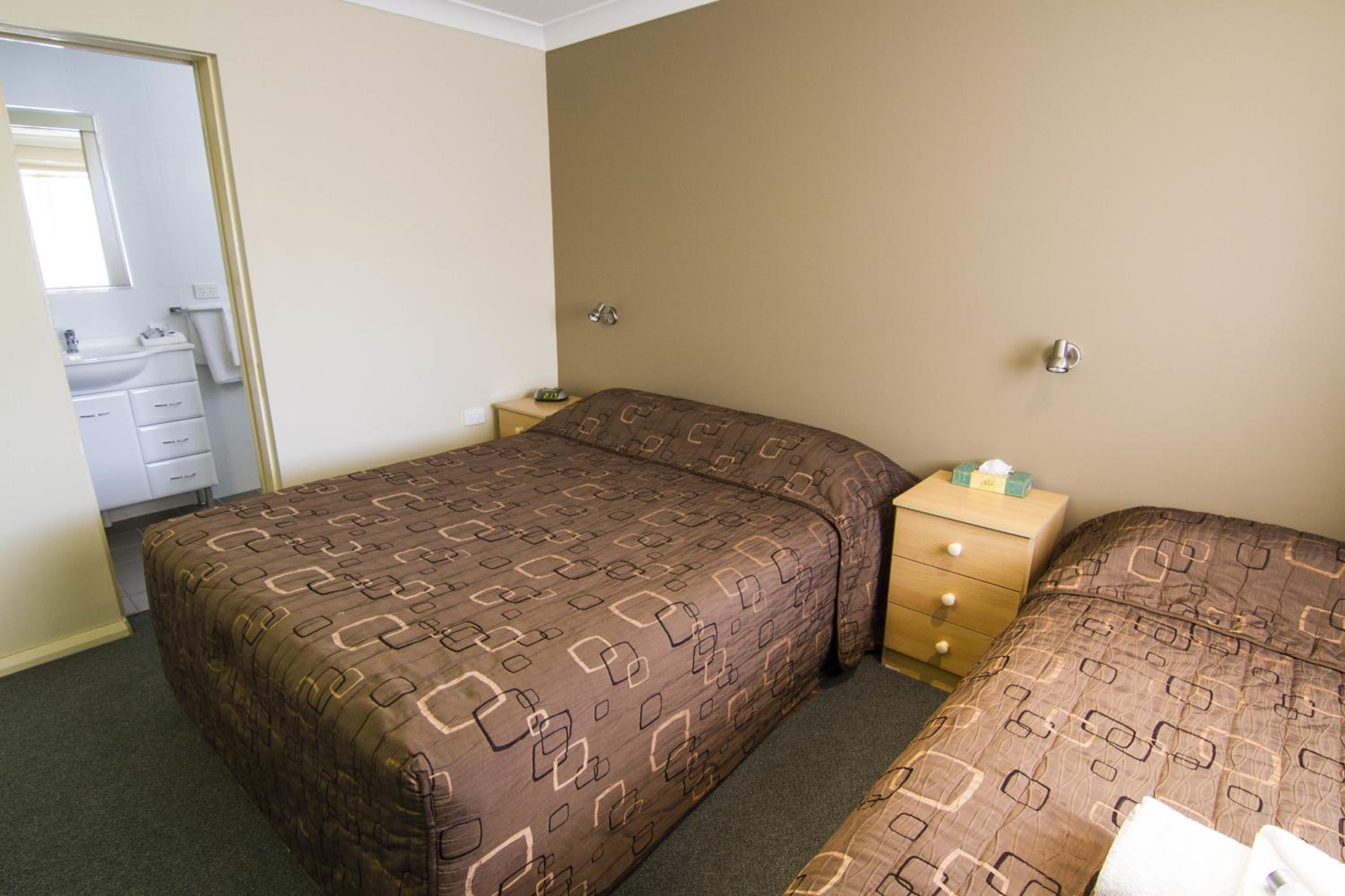 Standard Twin Room photo 2