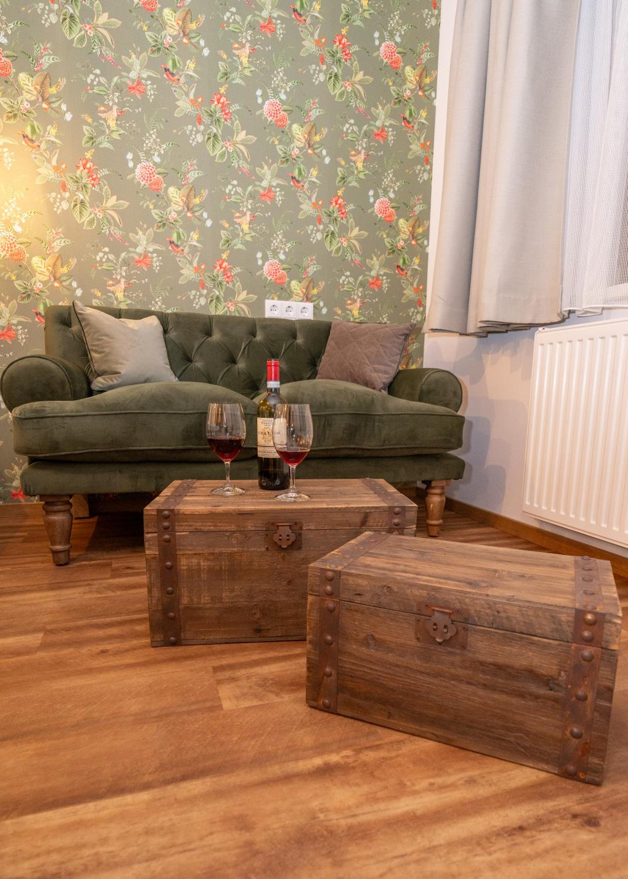 Romantic Double Room with Balcony - Photo 6