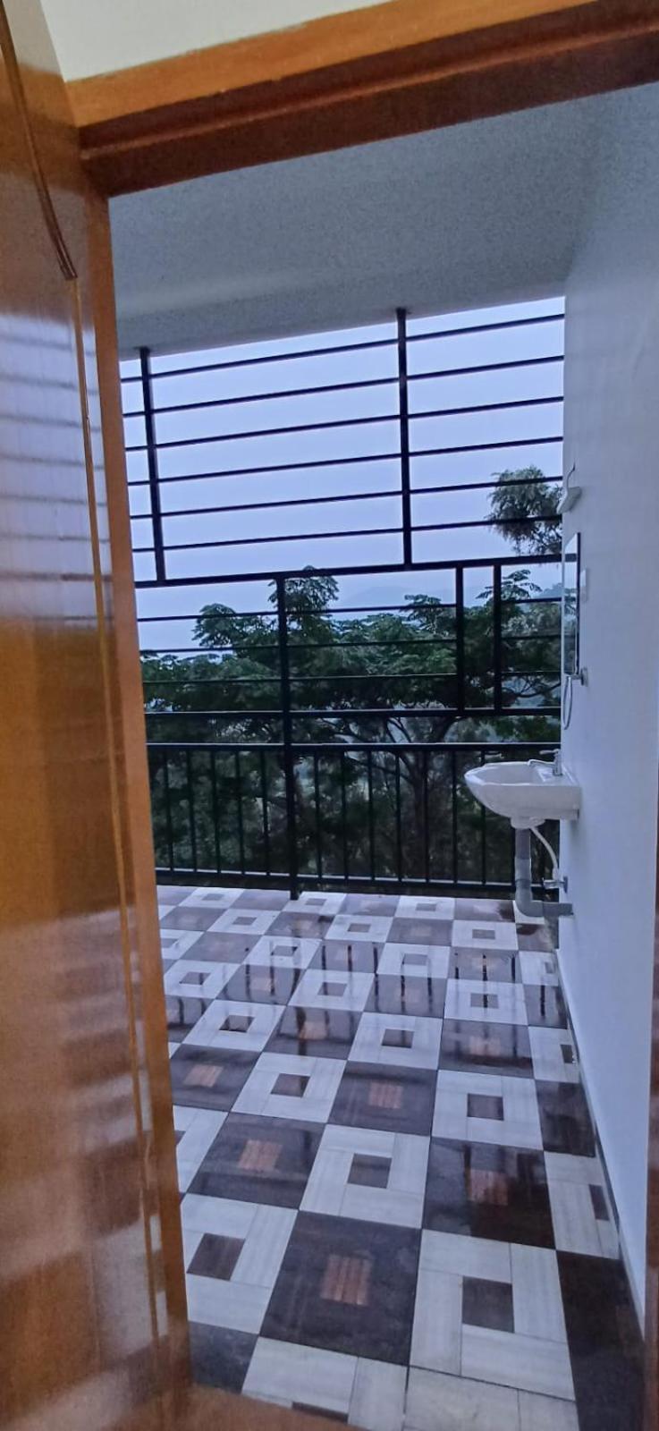 Deluxe Double Room With Balcony photo 3