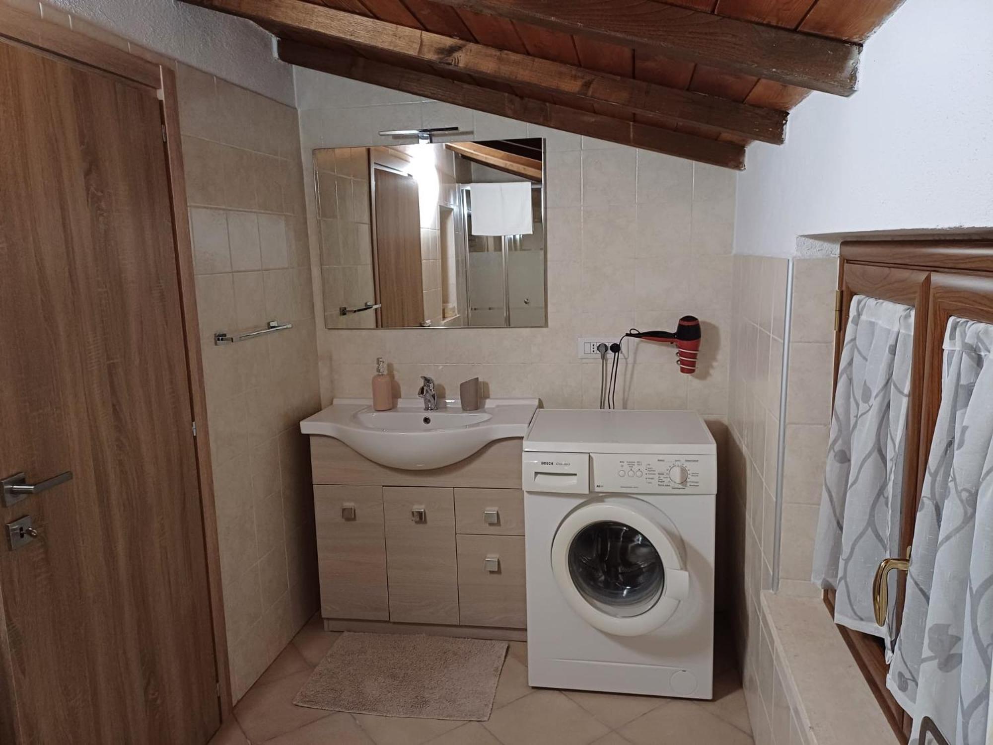 One-Bedroom House photo 2
