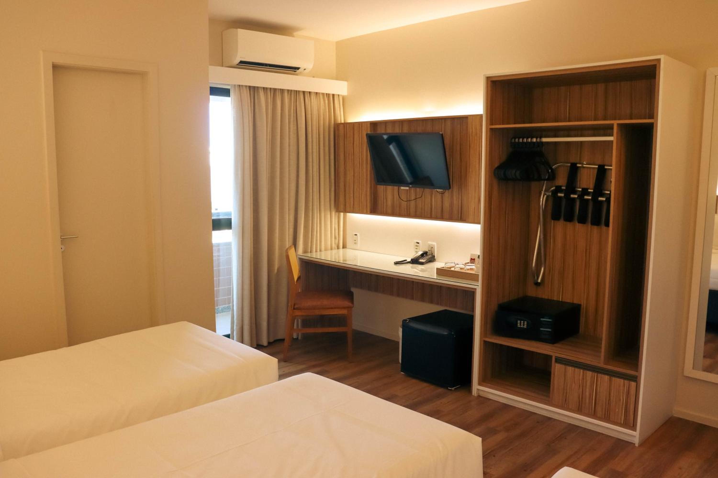Superior Triple Room - Photo 8