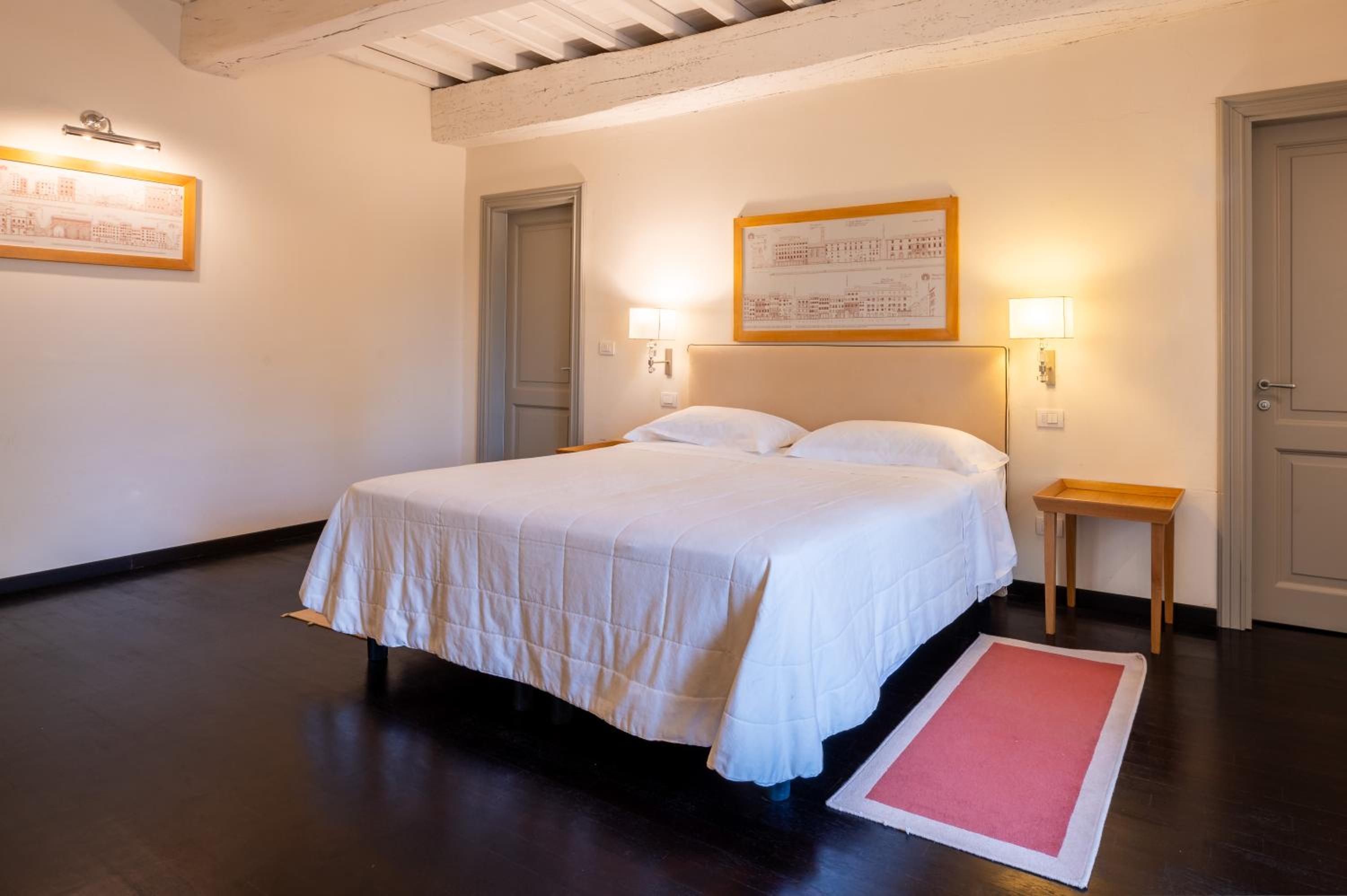 Classic Double Room - Photo 18