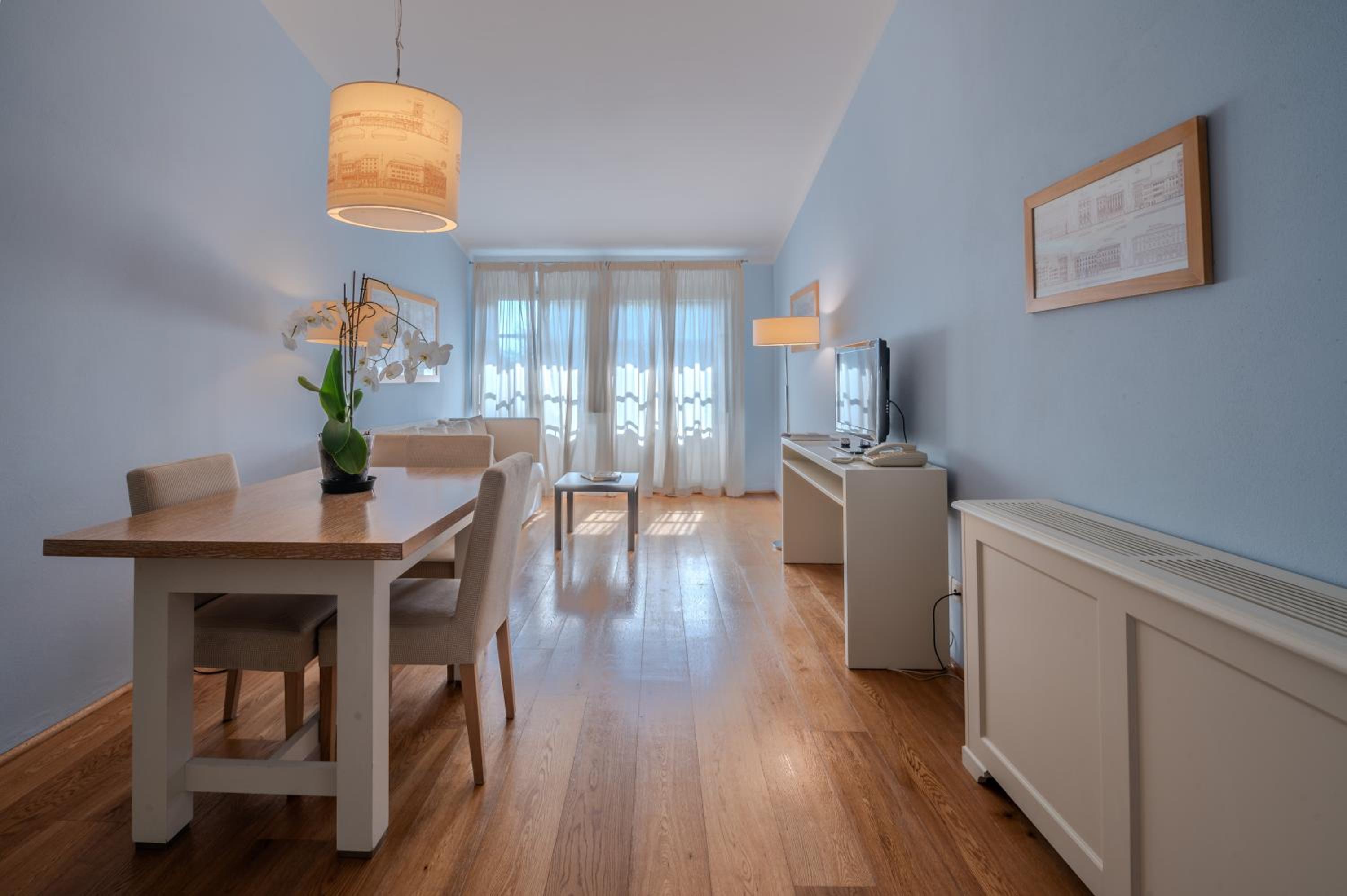 Two-Bedroom Apartment - Photo 7