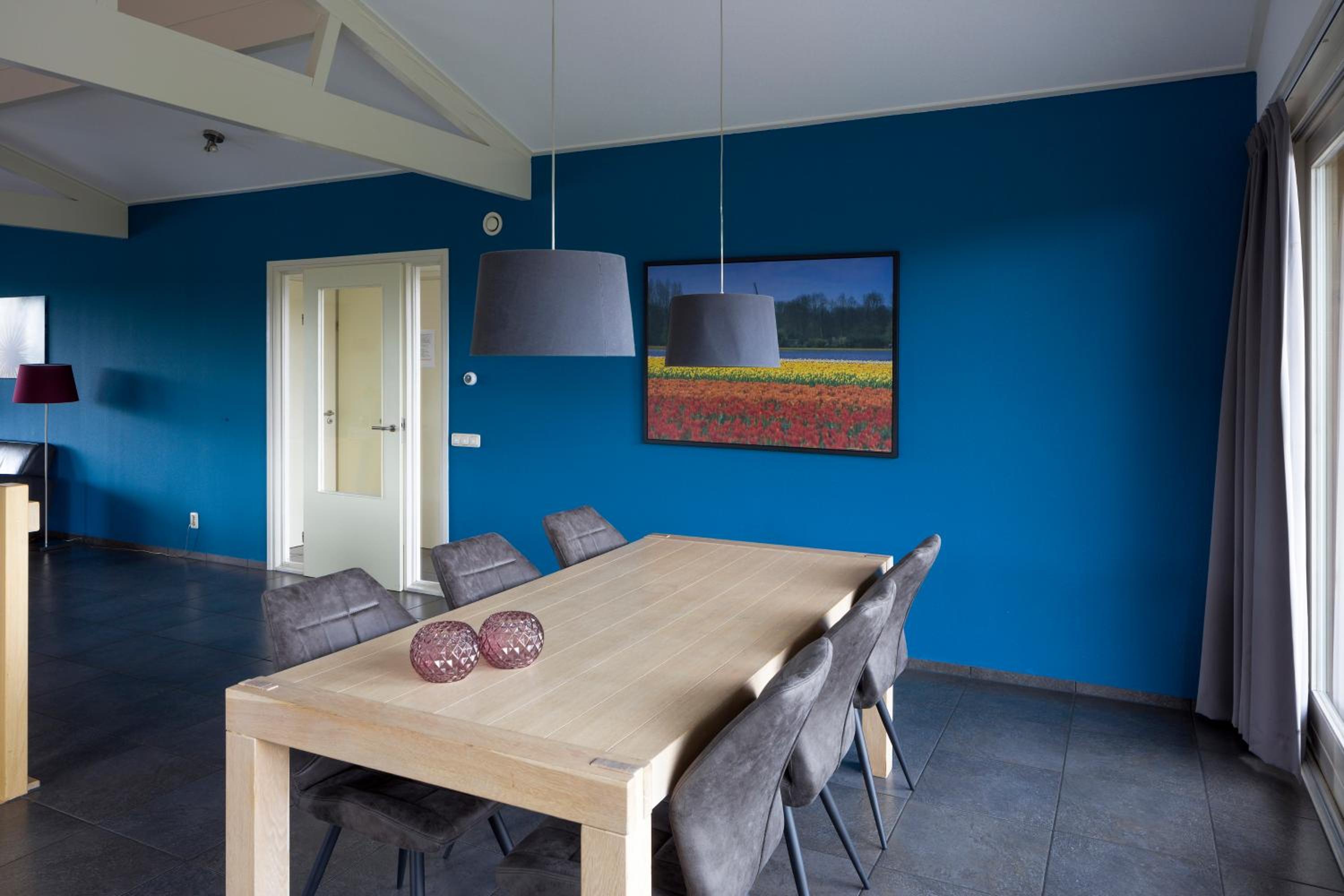 Three-Bedroom Villa photo 2