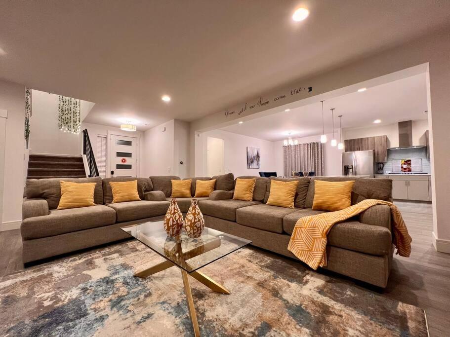 Villa photo 1