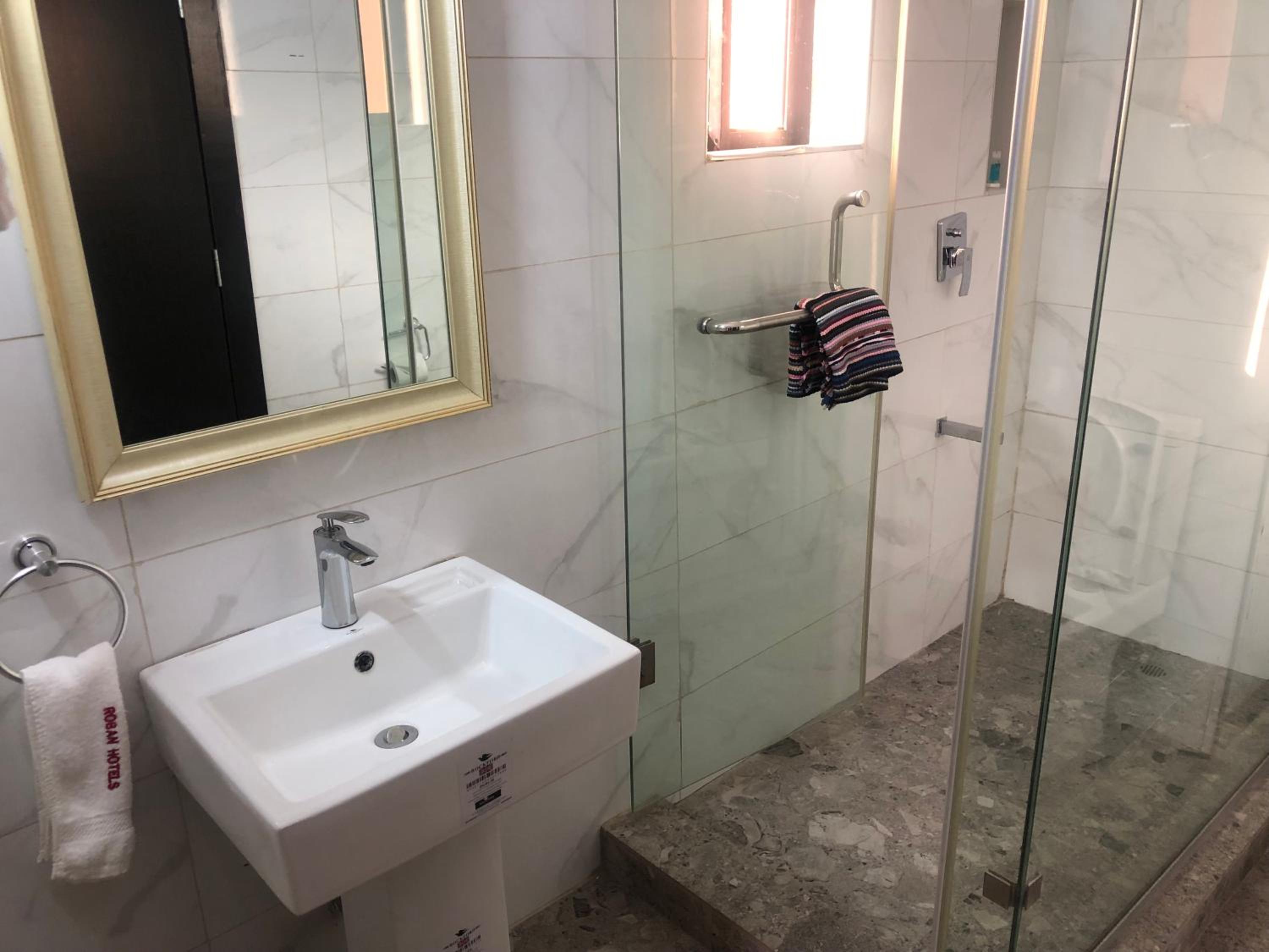 Business Double Room with Gym Access photo 3