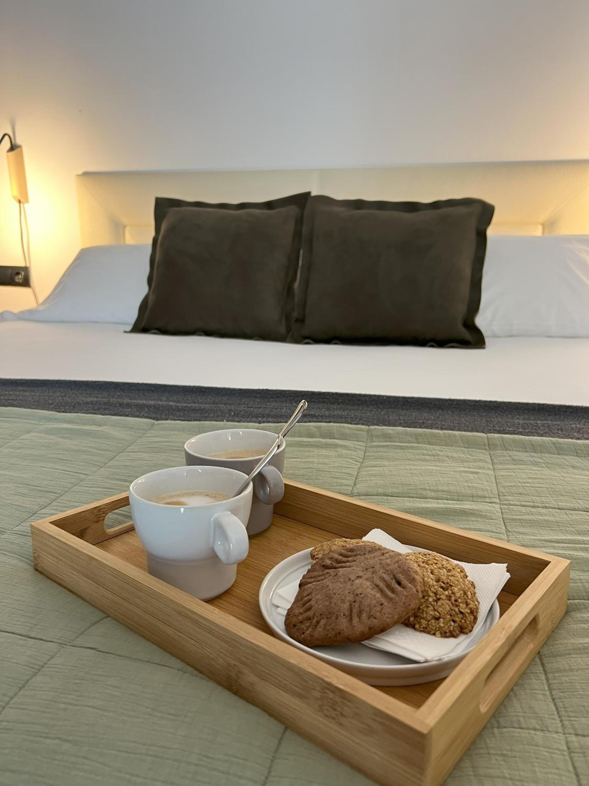 Deluxe Double or Twin Room - Photo 7