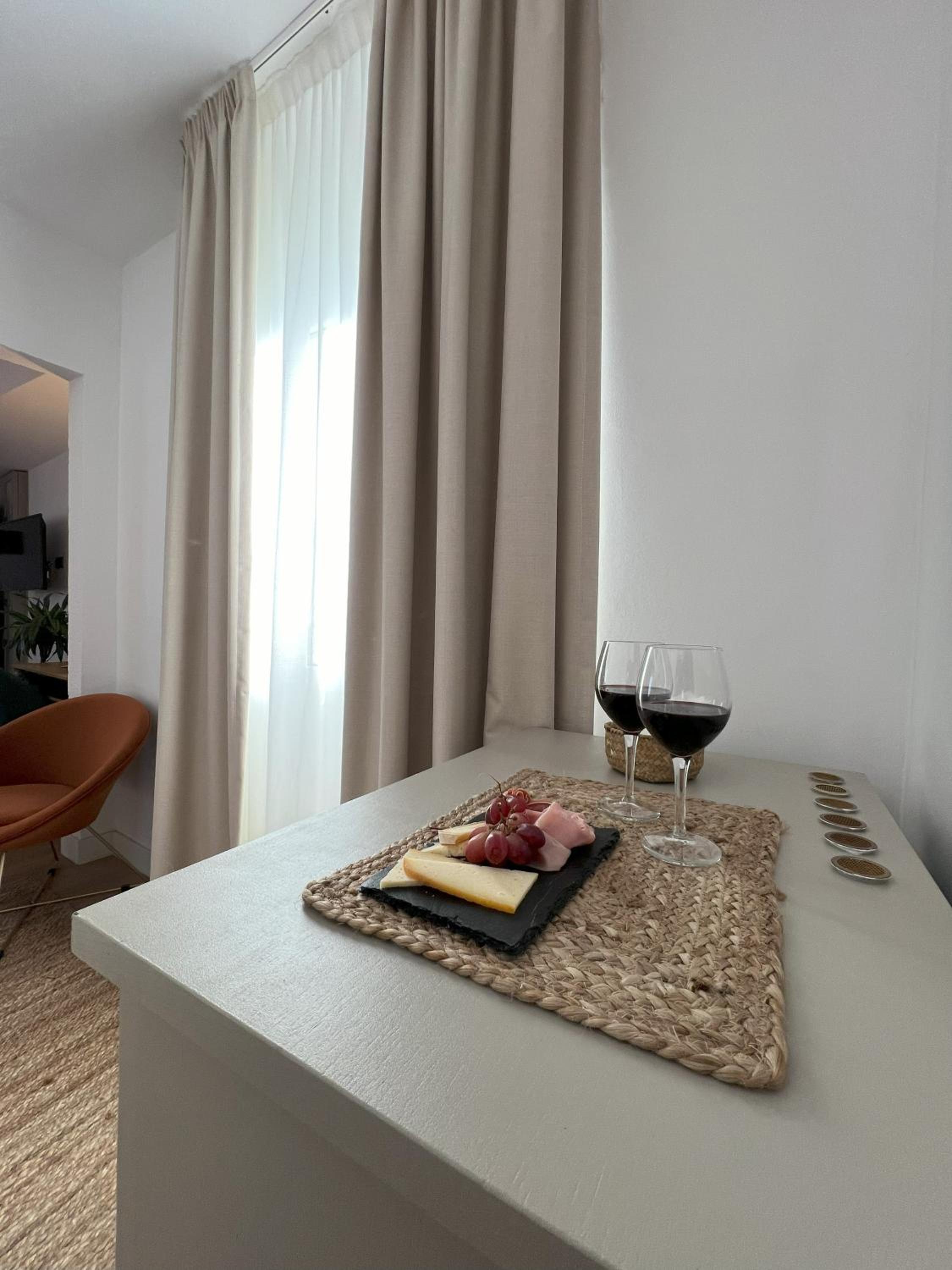 Suite - Photo 8