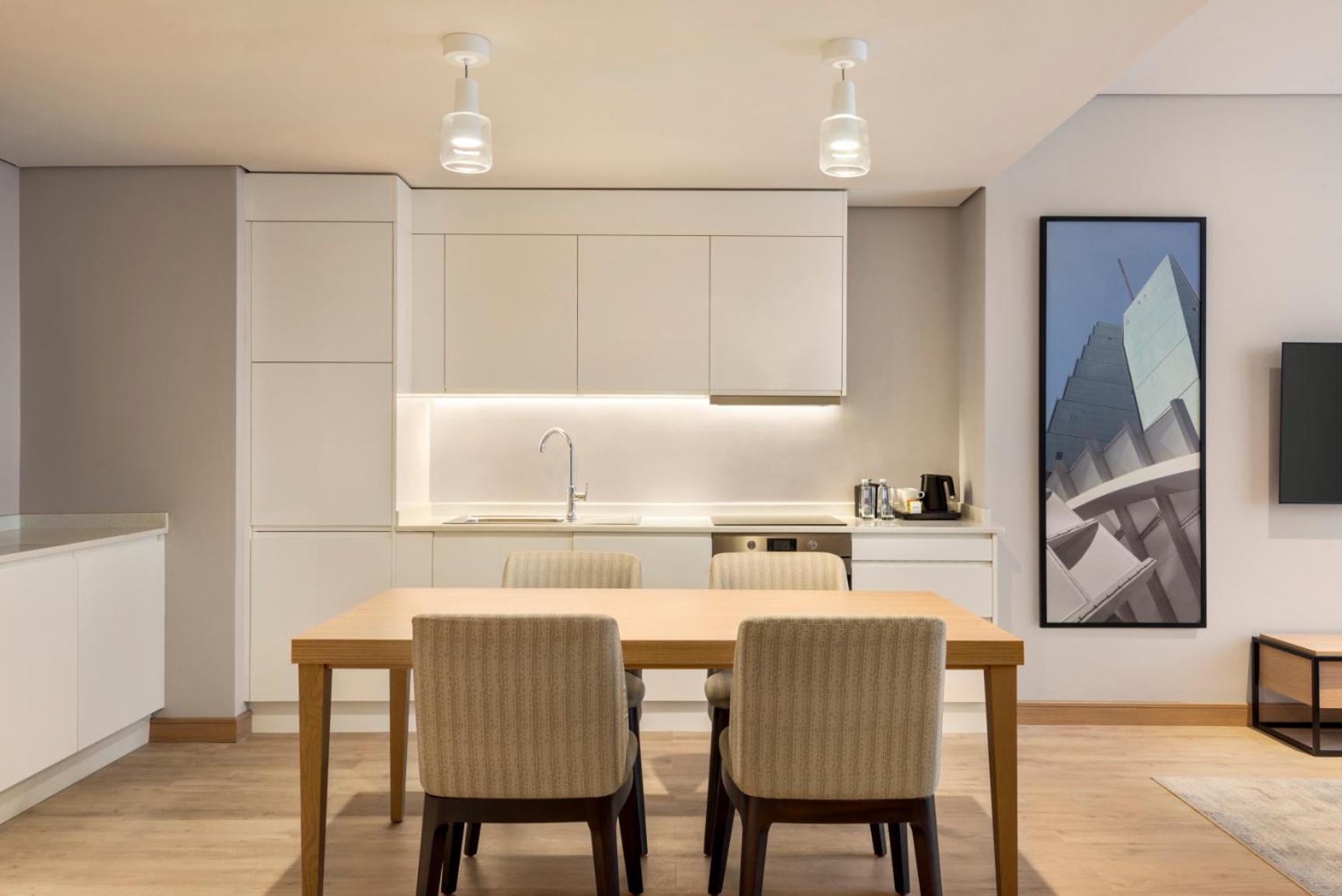 One-Bedroom Apartment - Photo 6