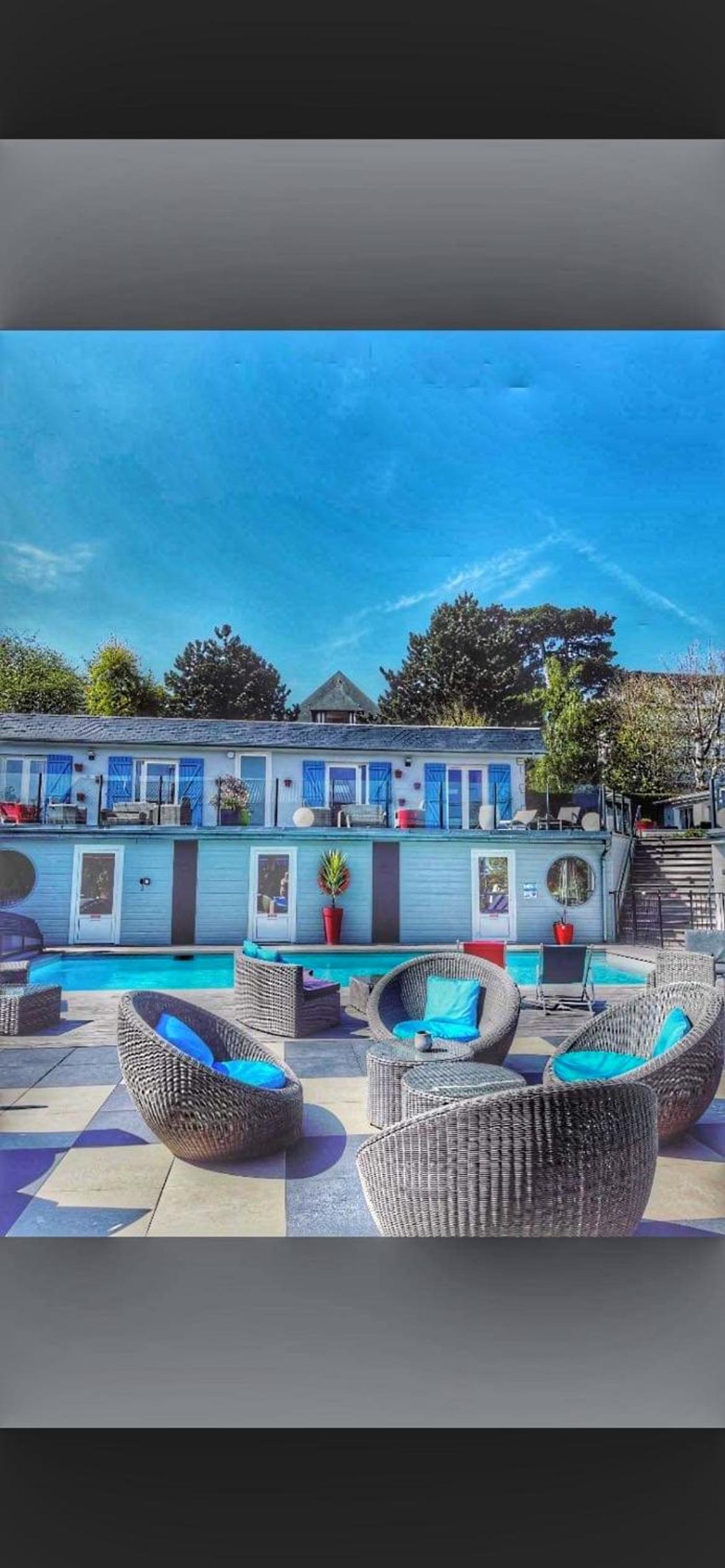 Apartment with Pool View  - Photo 6