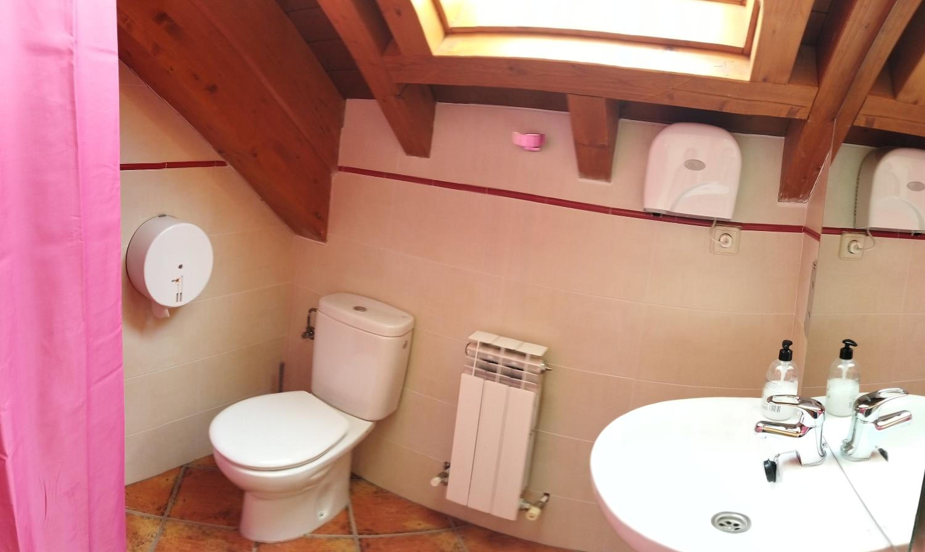 Deluxe Room (2 Adults + 1 Child) photo 2