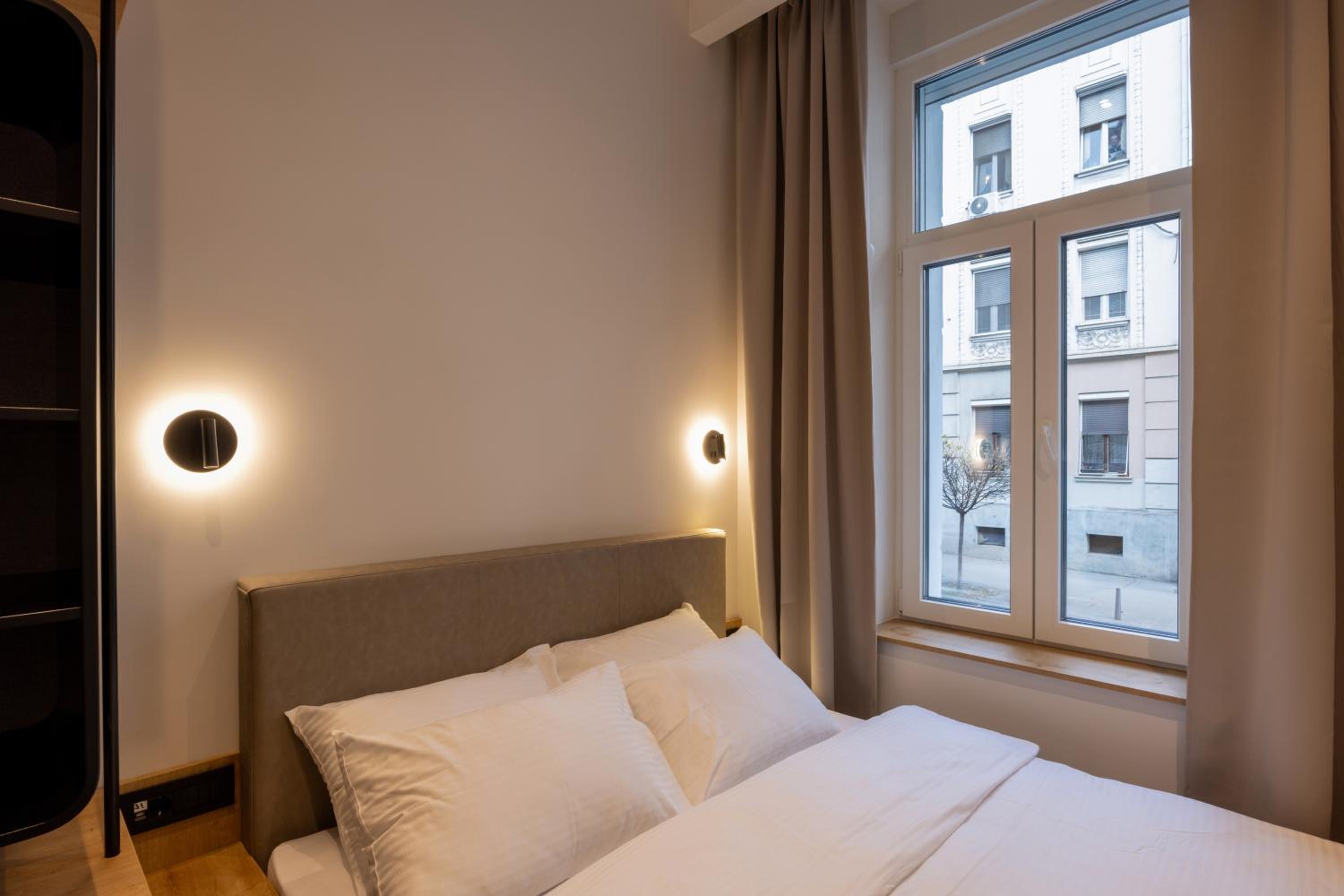 Superior Double Room - Photo 12