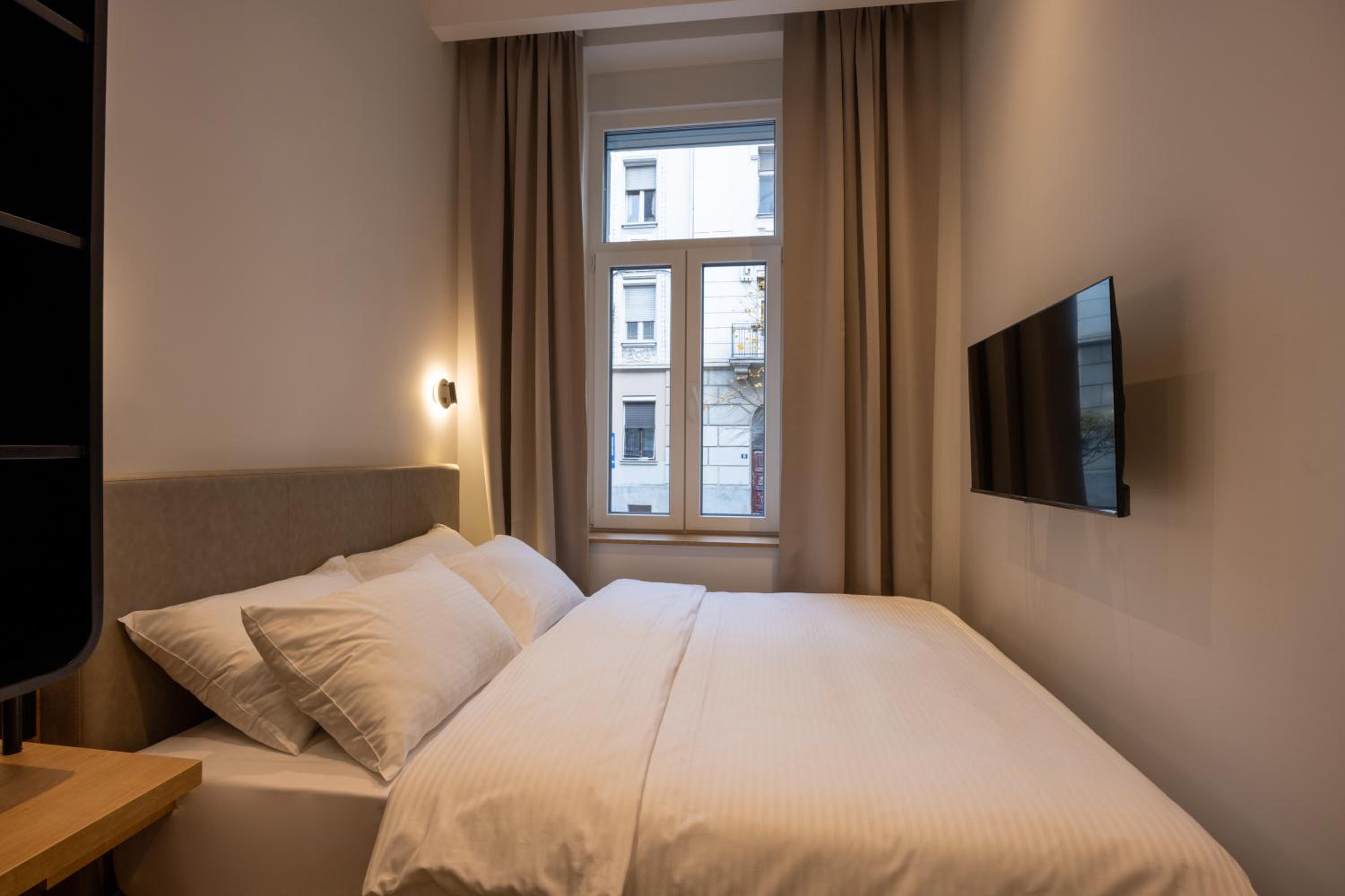 Superior Double Room - Photo 18