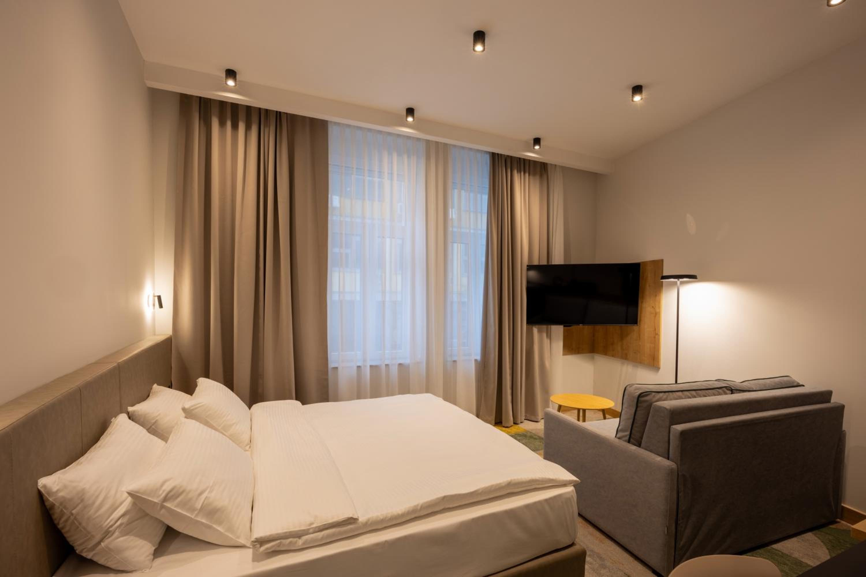 Junior Suite - Photo 13