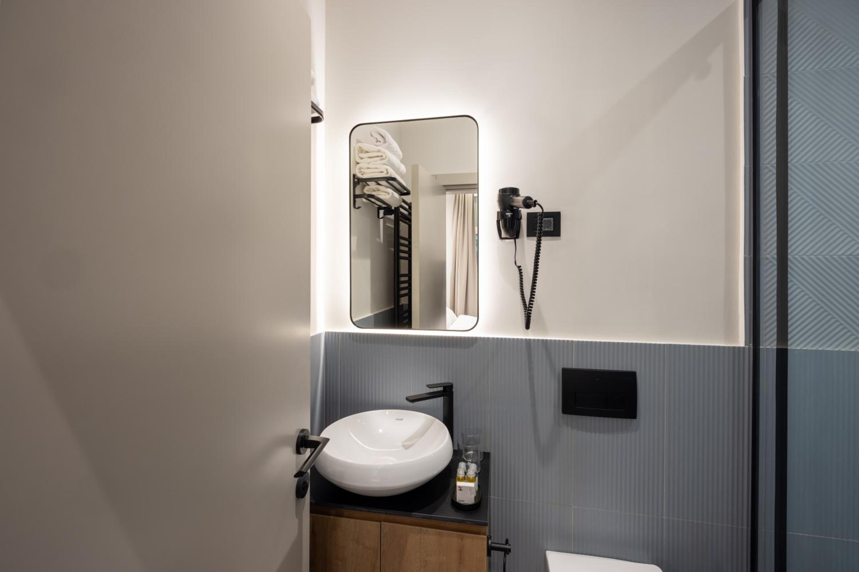 Superior Double Room - Photo 9