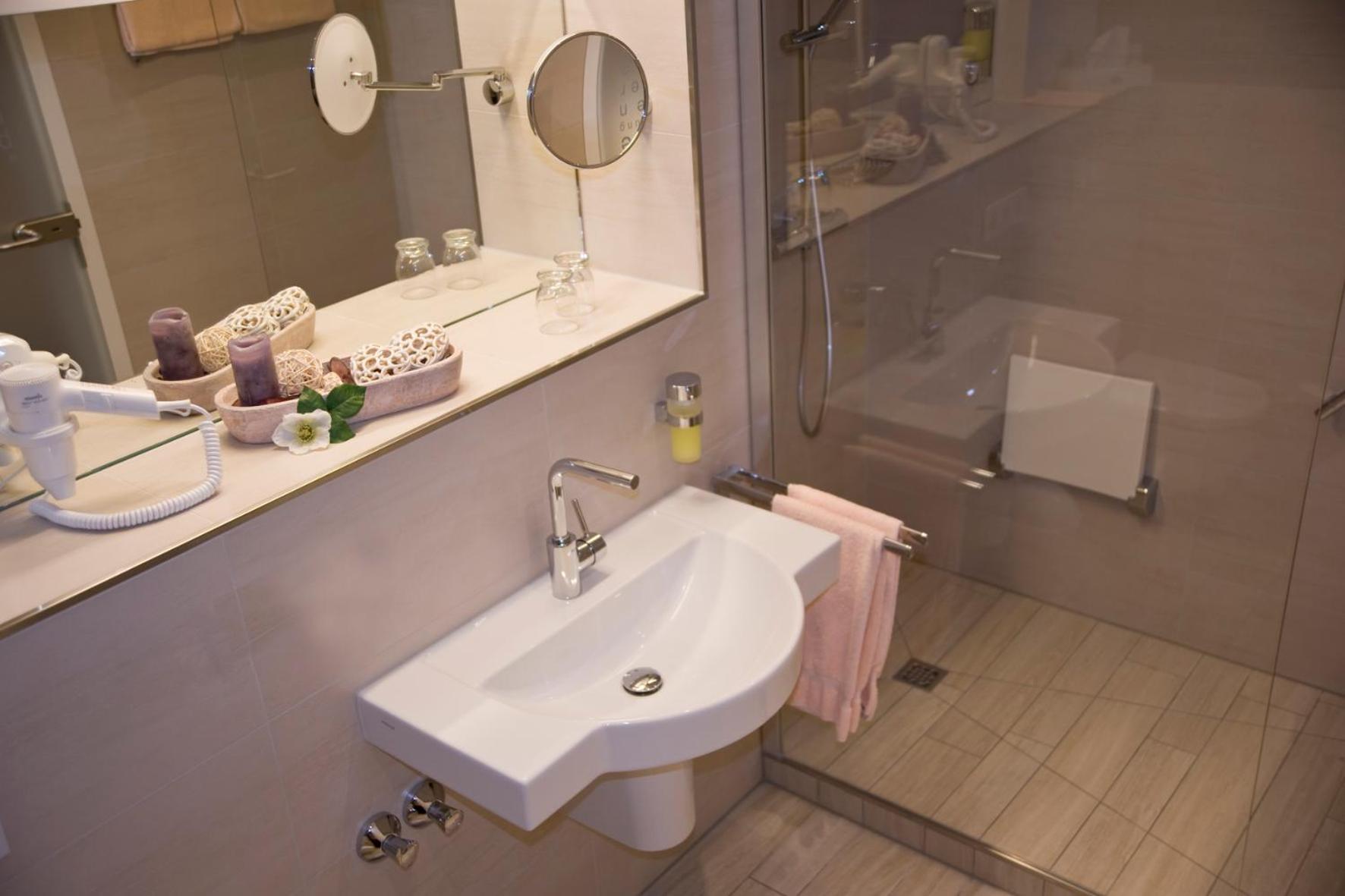 Superior Double Room - Photo 6