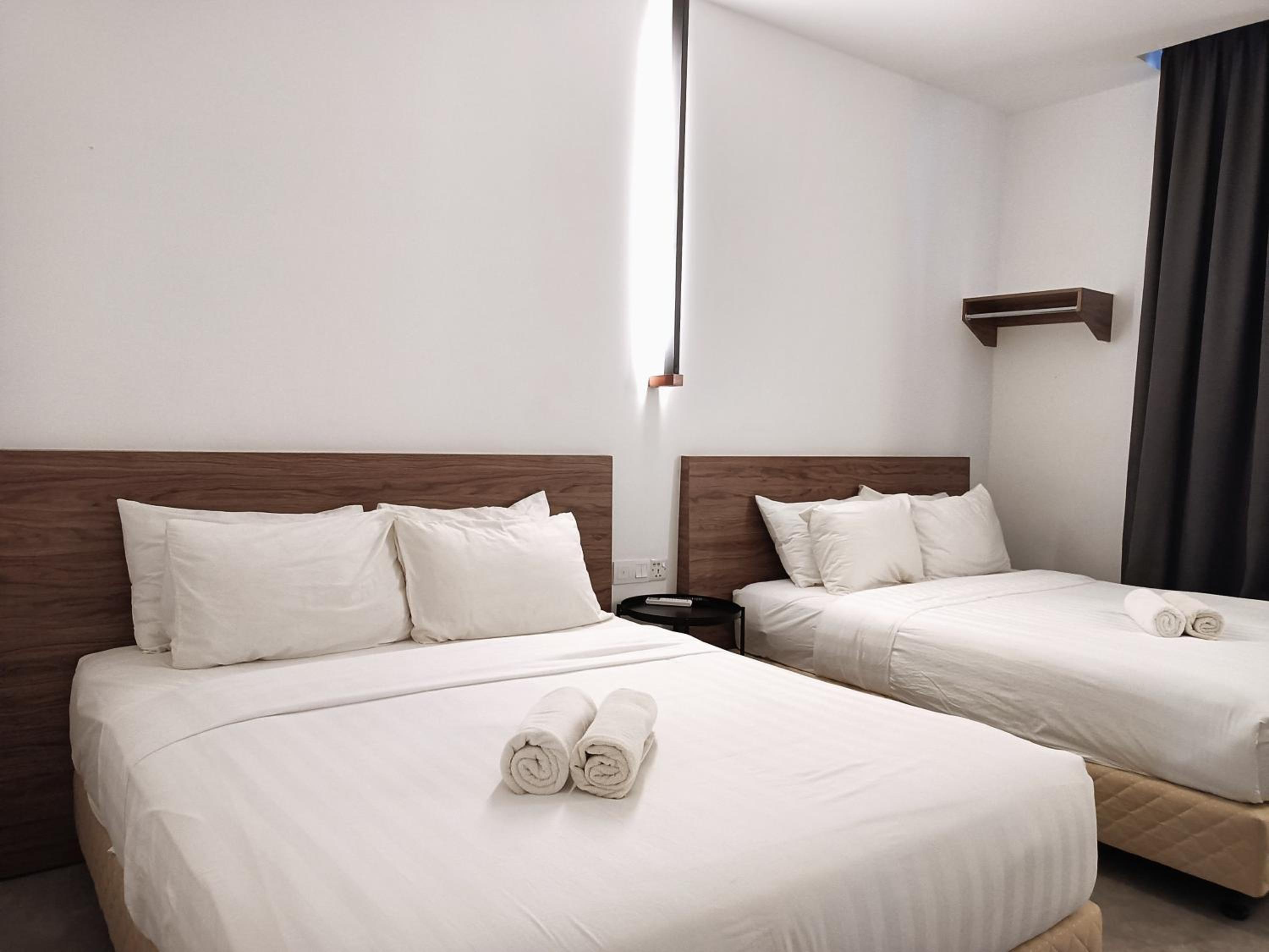 Deluxe Room - Photo 2