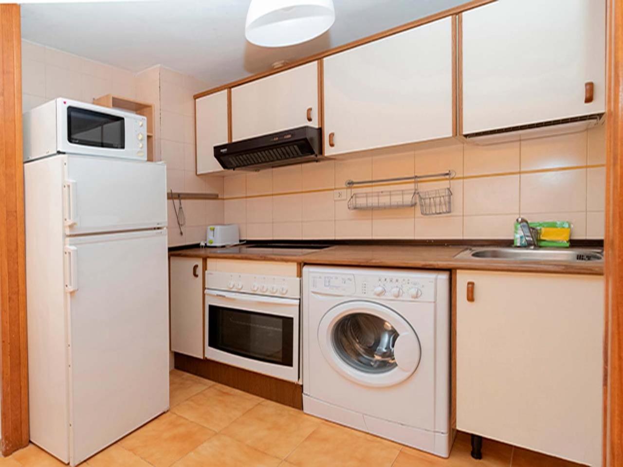 Three-Bedroom Apartment photo 3