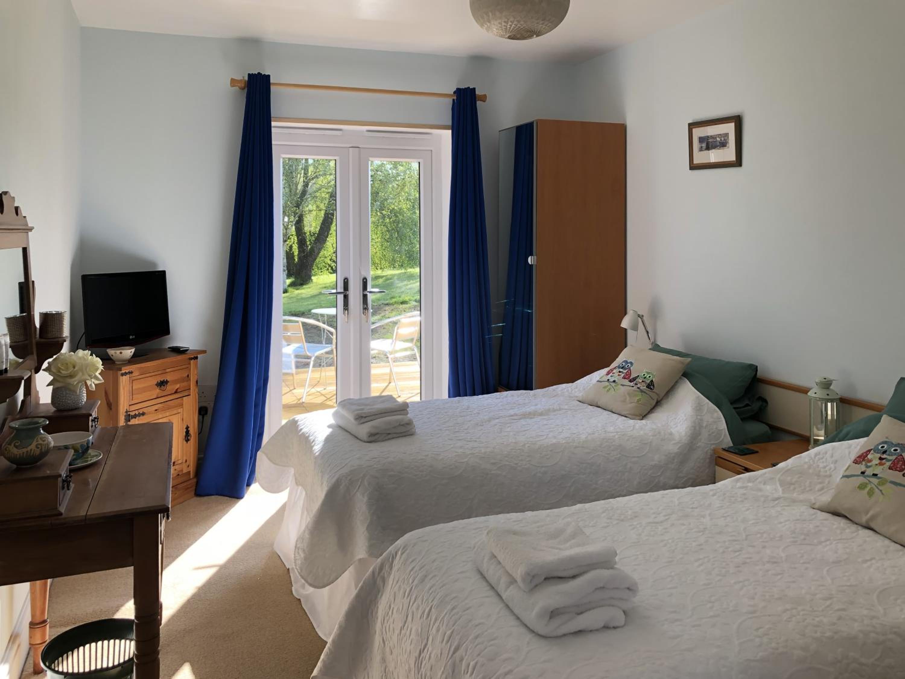 Standard Twin Room with Mountain View photo 1