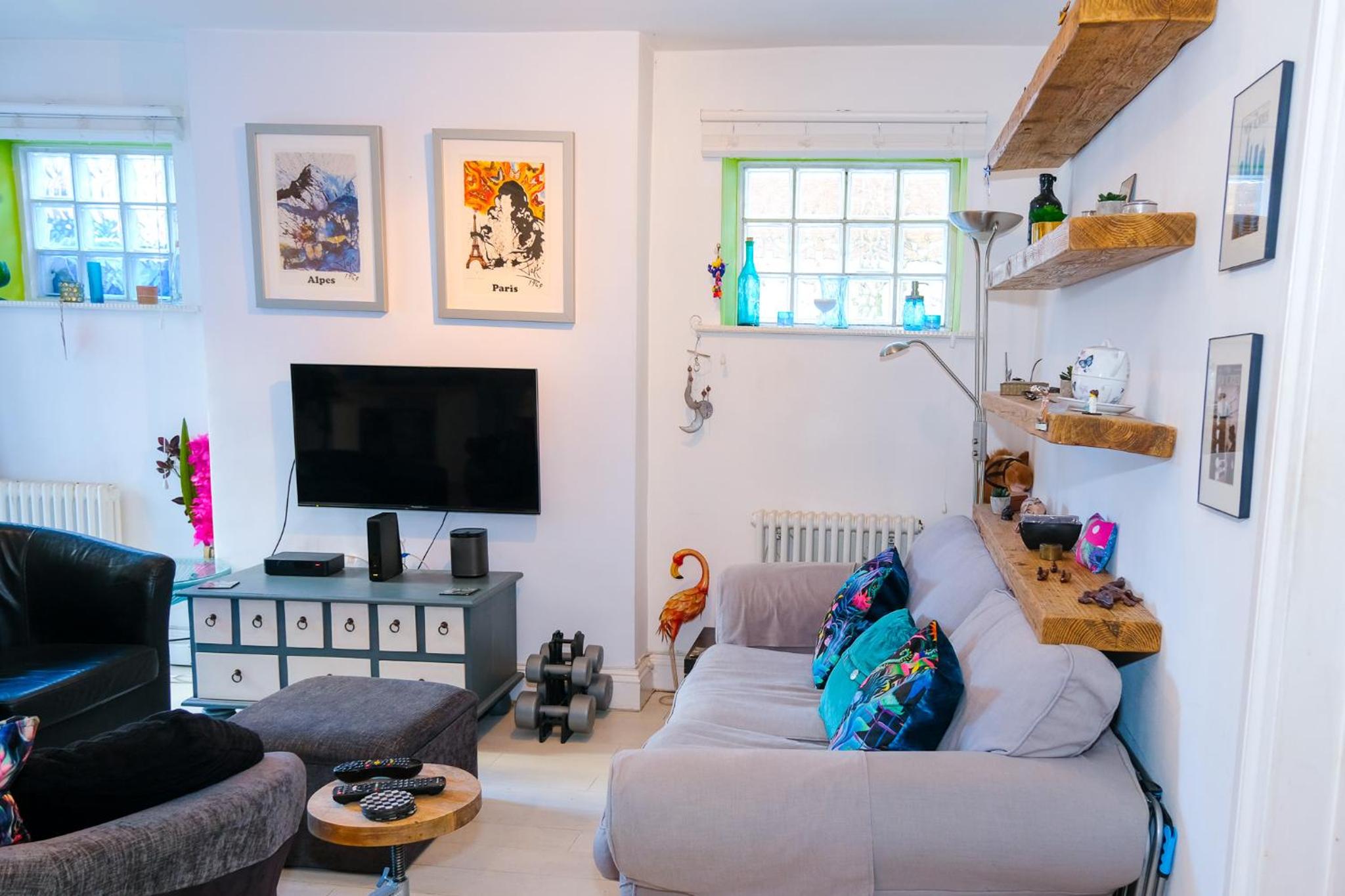 One-Bedroom Apartment with Garden photo 2