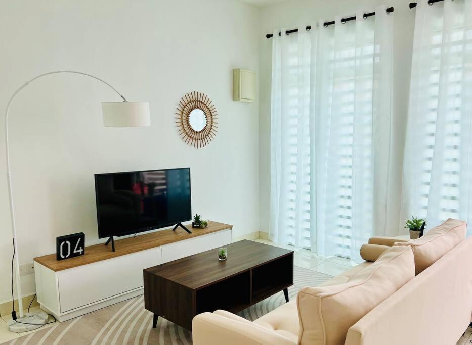 Four-Bedroom House photo 1