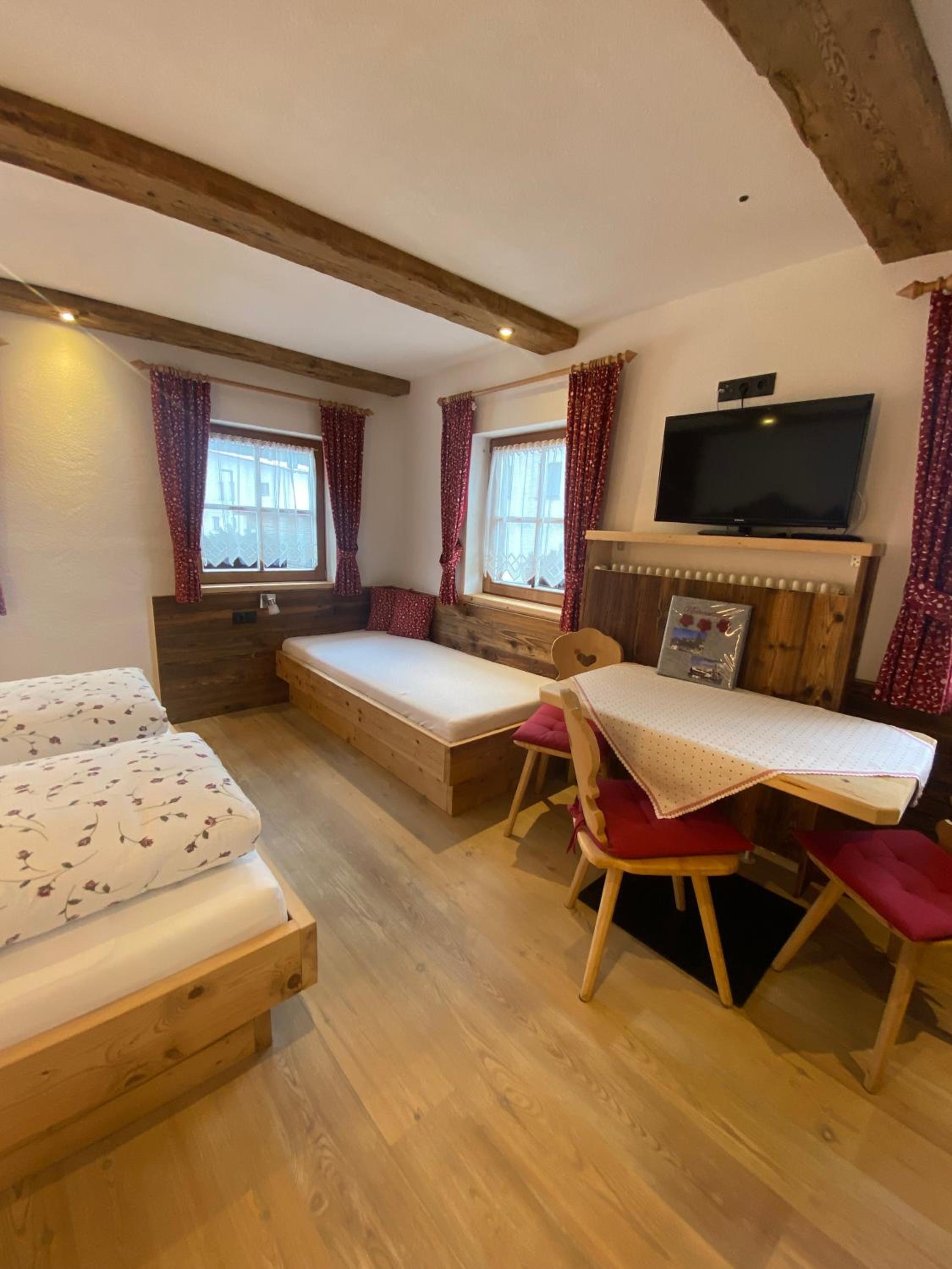 Triple Room with Mountain View
