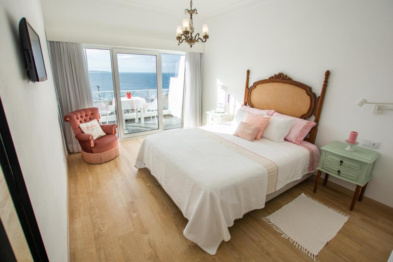 Deluxe Double Room with Balcony and Sea View photo 1