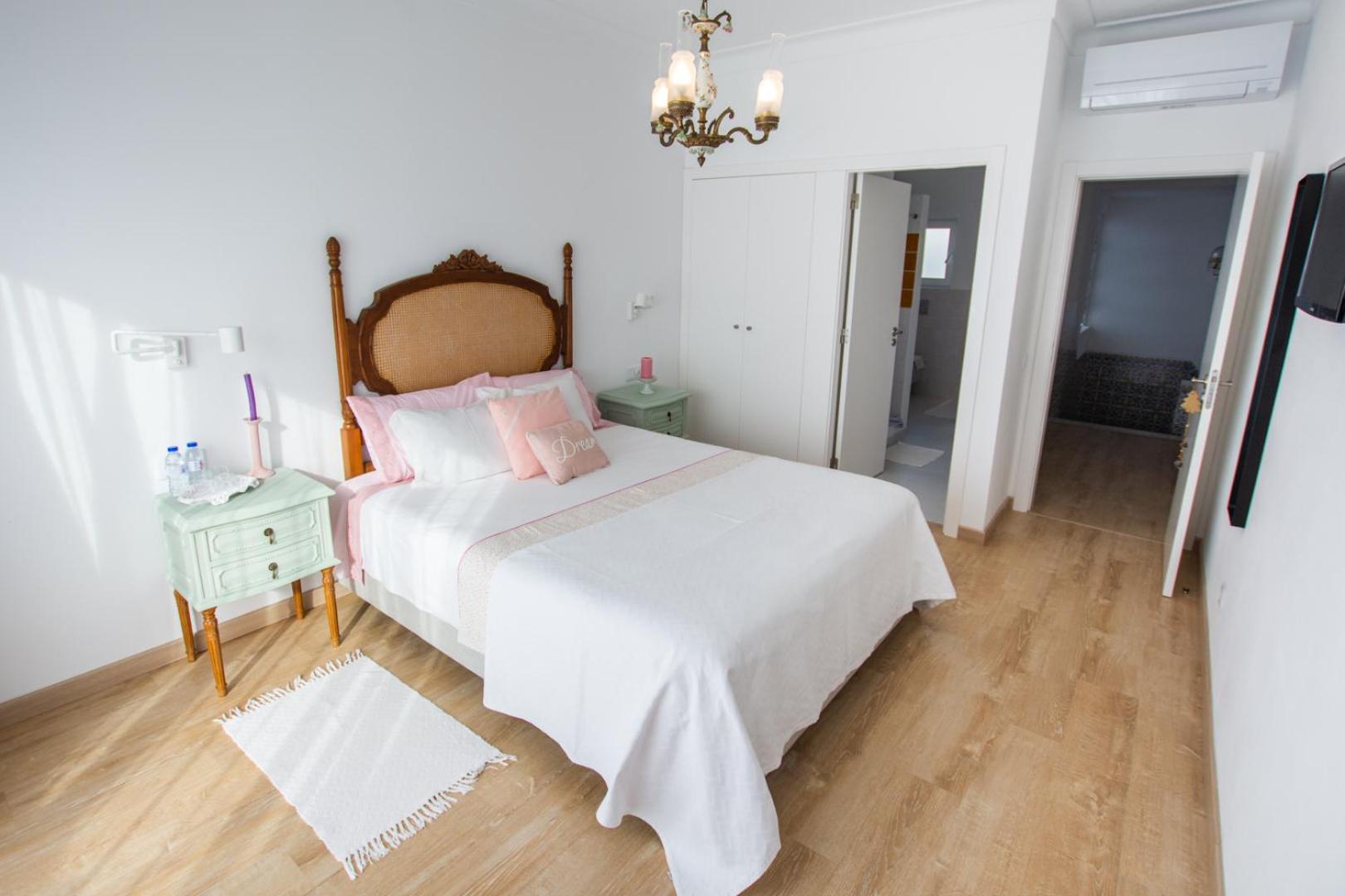Deluxe Double Room with Balcony and Sea View photo 2
