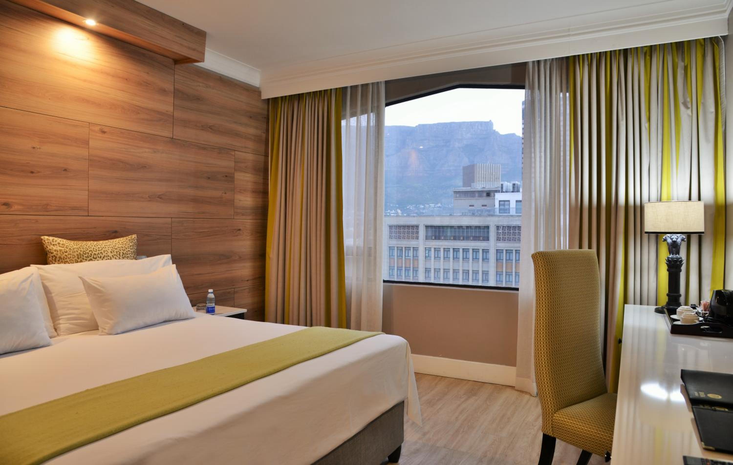 Deluxe King Room - Photo 4