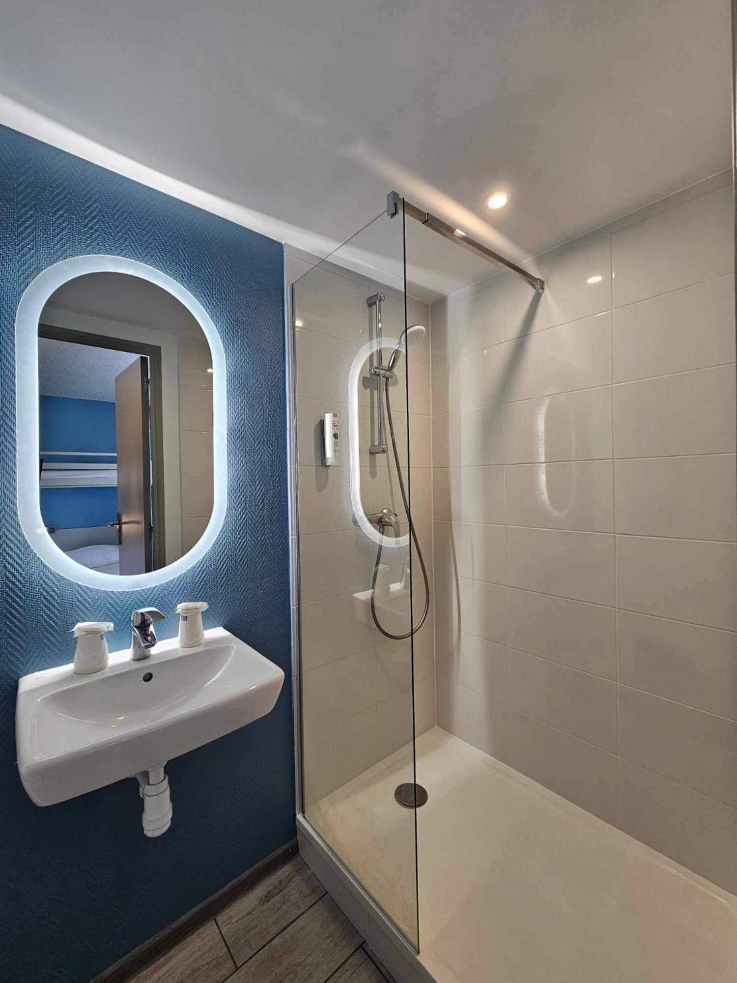 Double Room - Photo 13