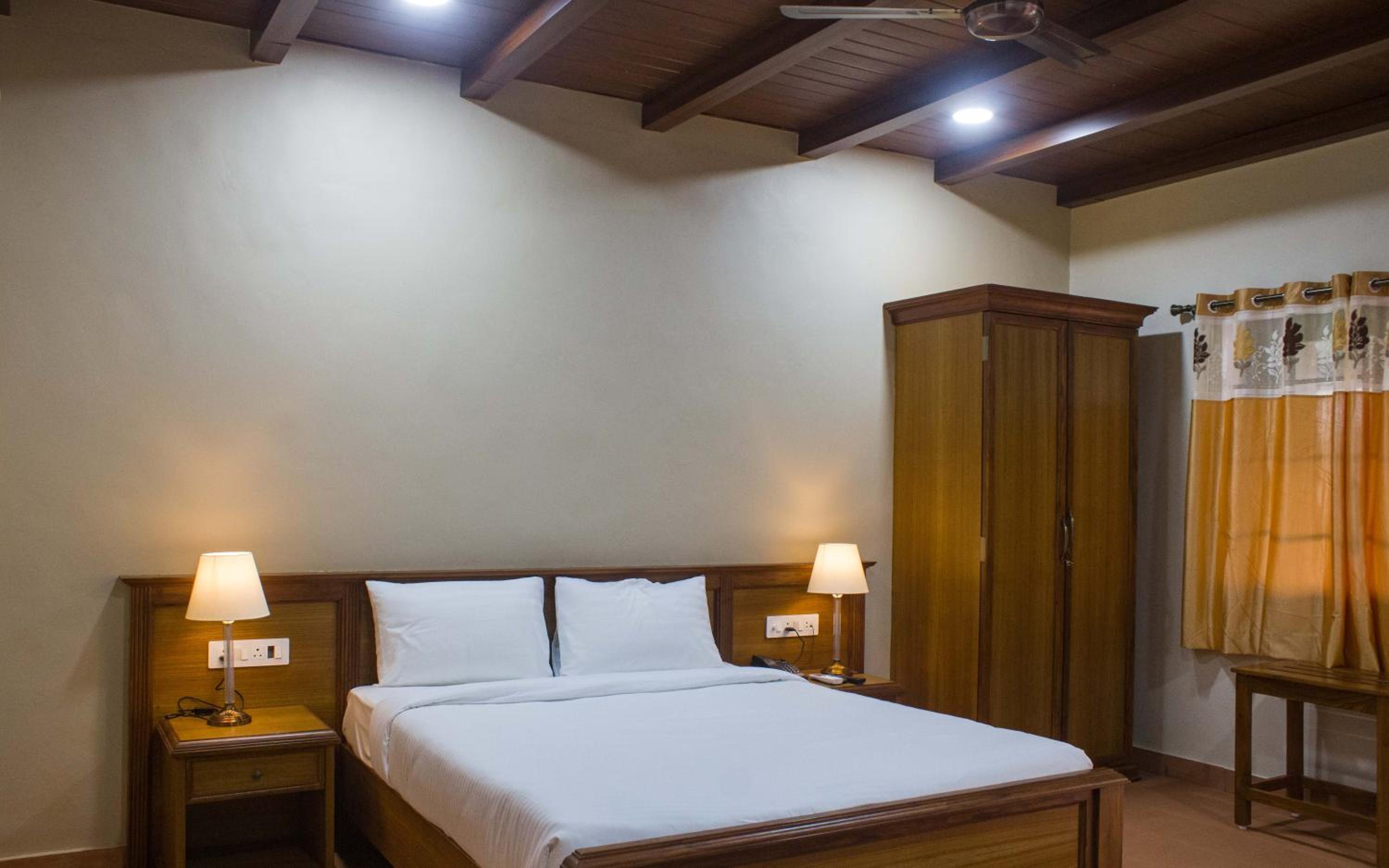 Queen Room with Garden View - Photo 1