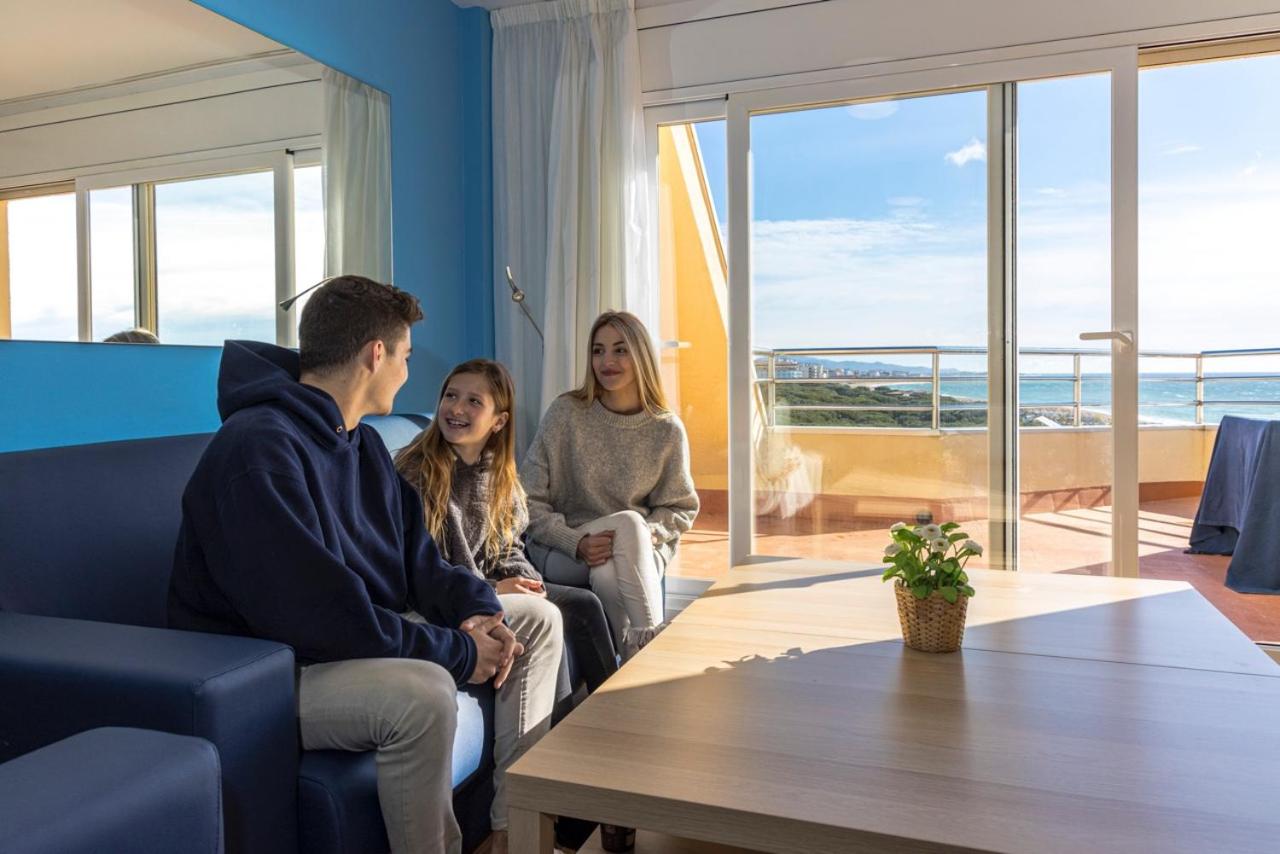 Two-Bedroom Penthouse Apartment with Sea View photo 2