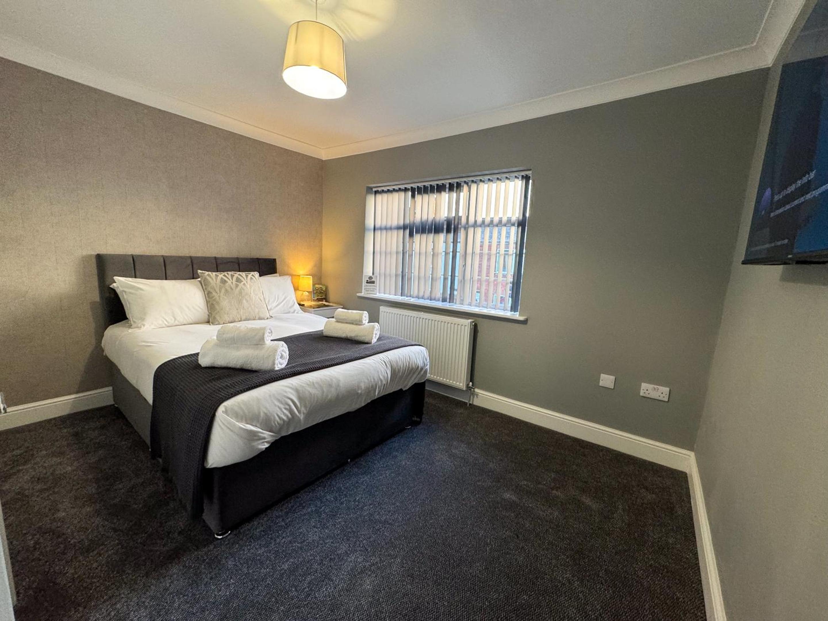 Standard King Room - Photo 5
