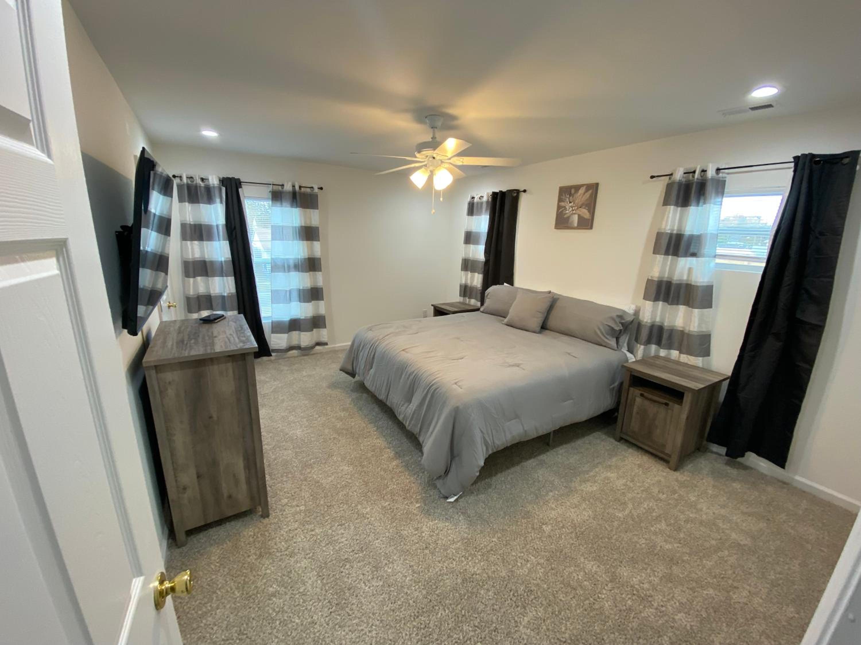 Three-Bedroom House photo 1