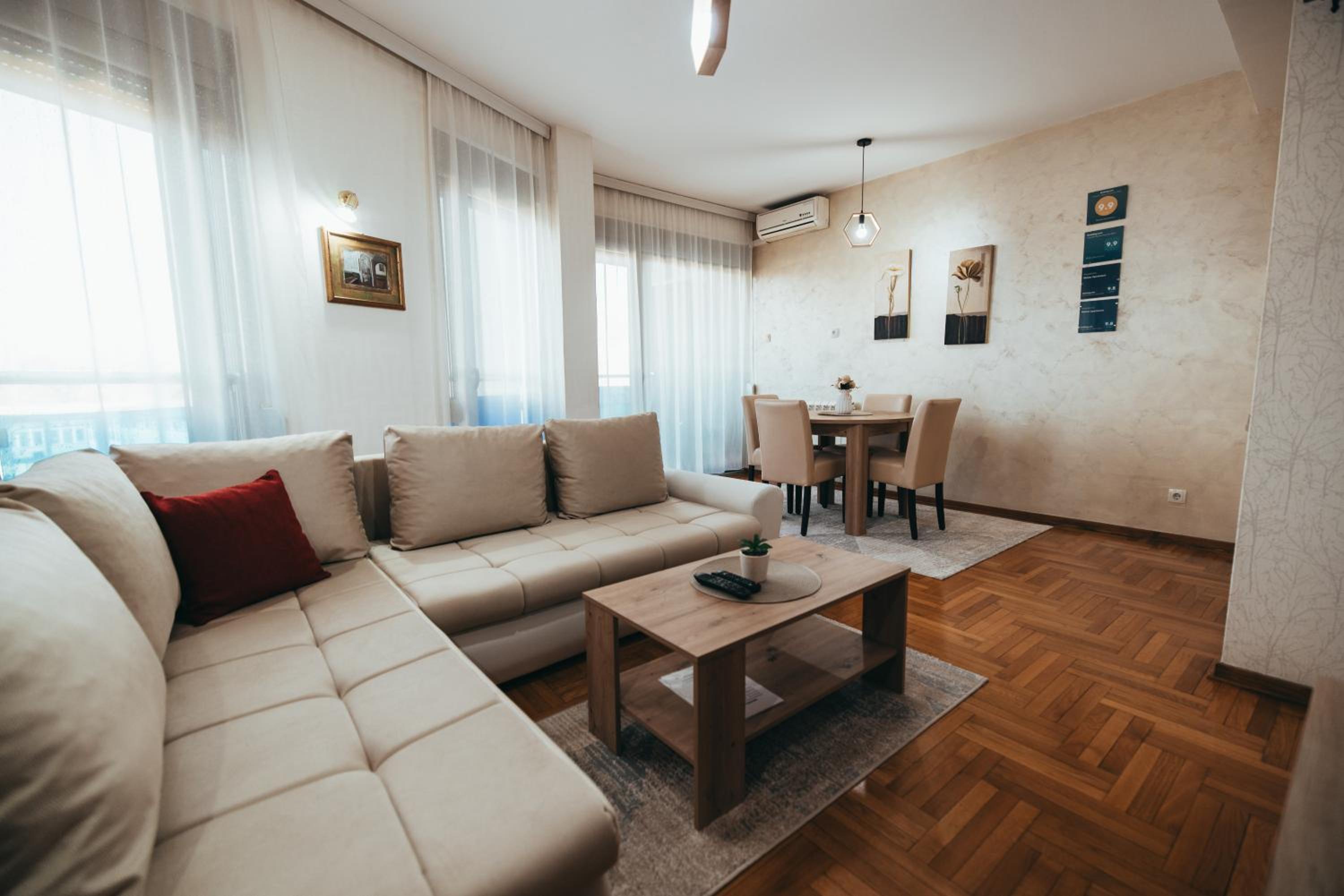 One-Bedroom Apartment photo 1