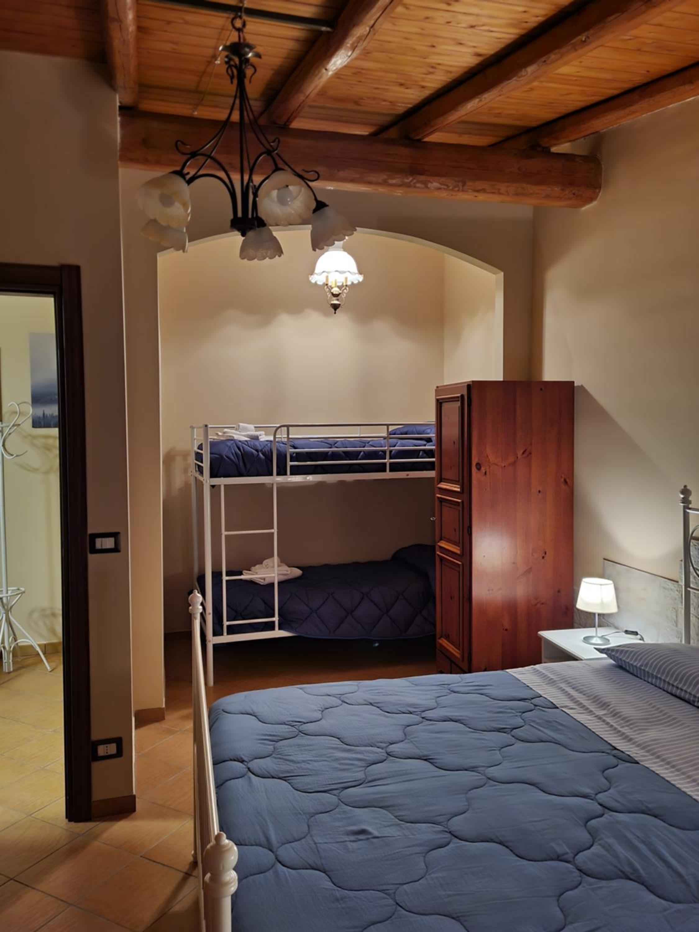 One-Bedroom Apartment photo 2
