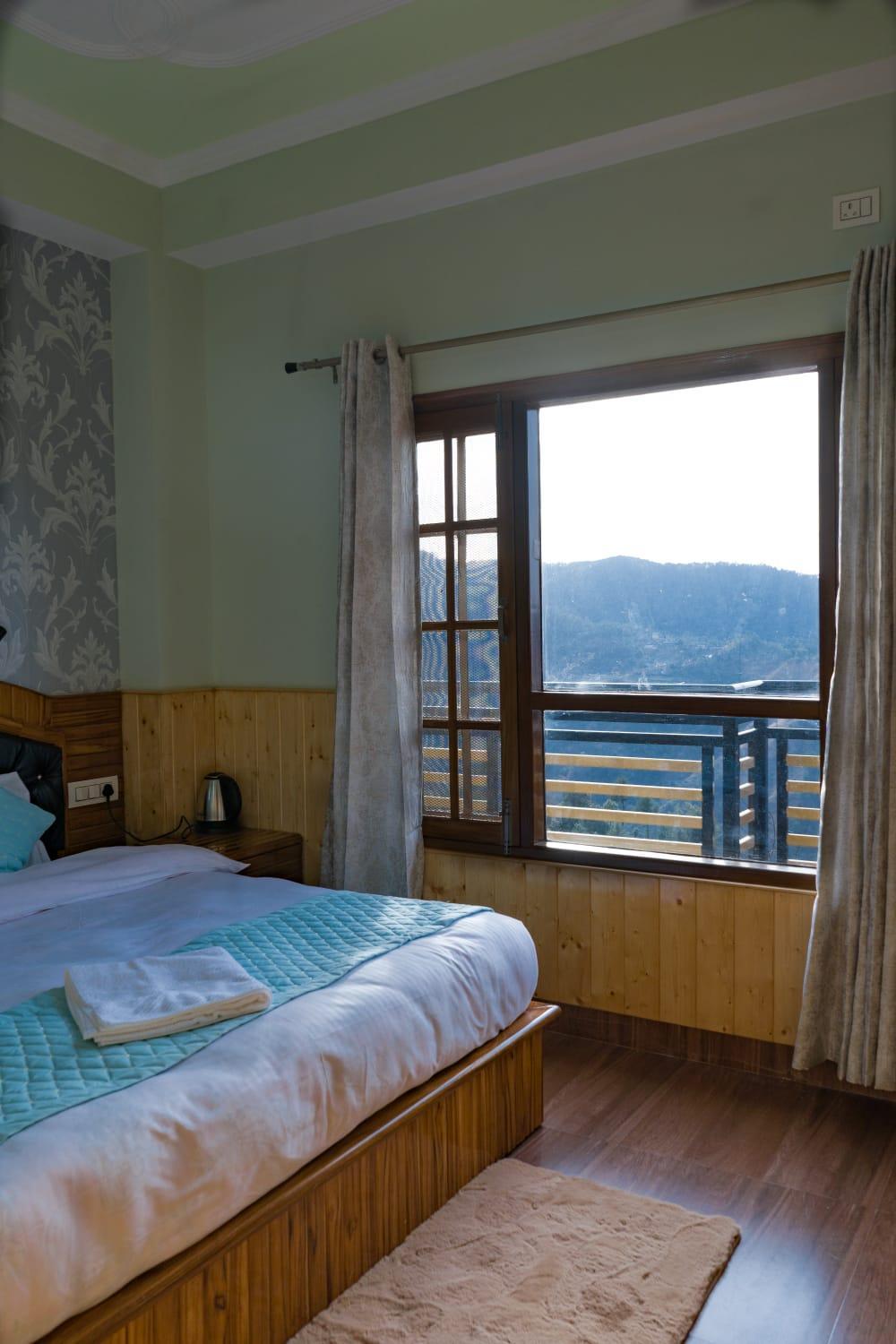 King Room With Balcony
