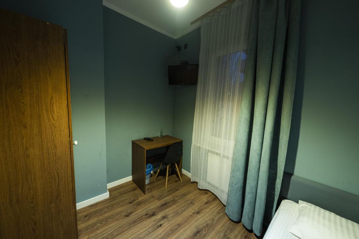 Single Room with Private External Bathroom photo 2