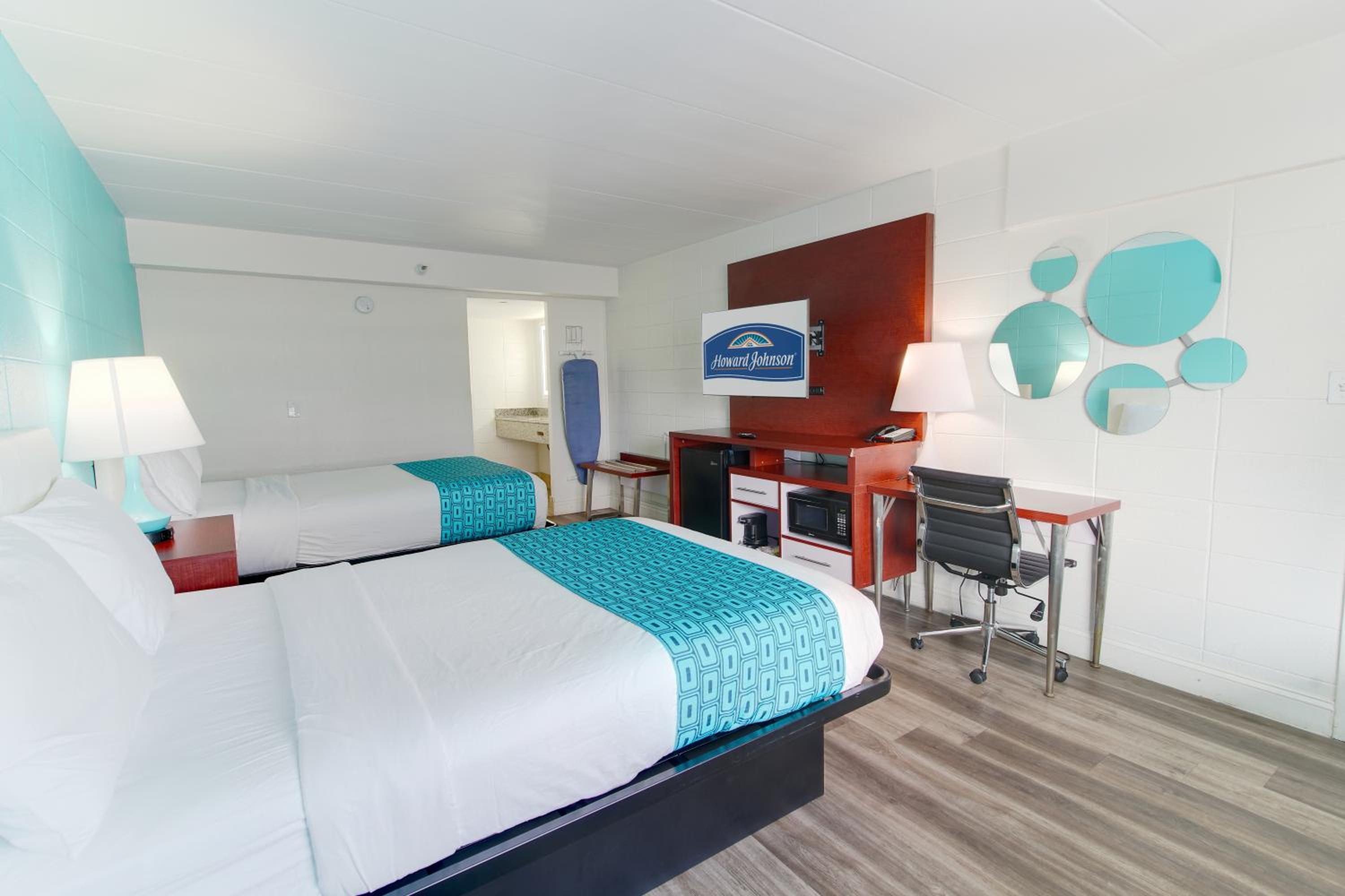 Double Room with Two Double Beds - Non-Smoking photo 2
